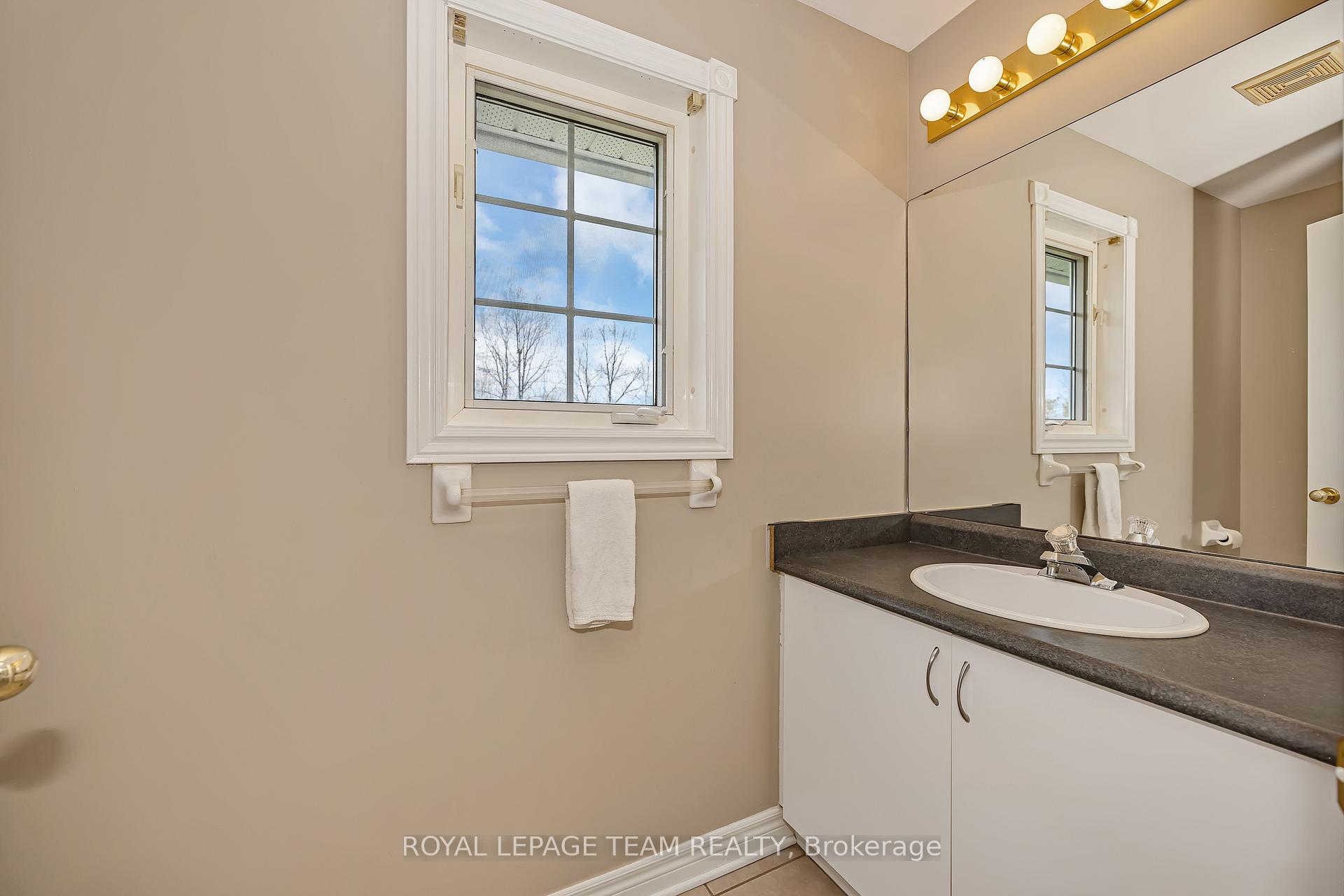 Photo 19 of 6668 Tommary Drive, Ottawa, Greely — HOMEH
