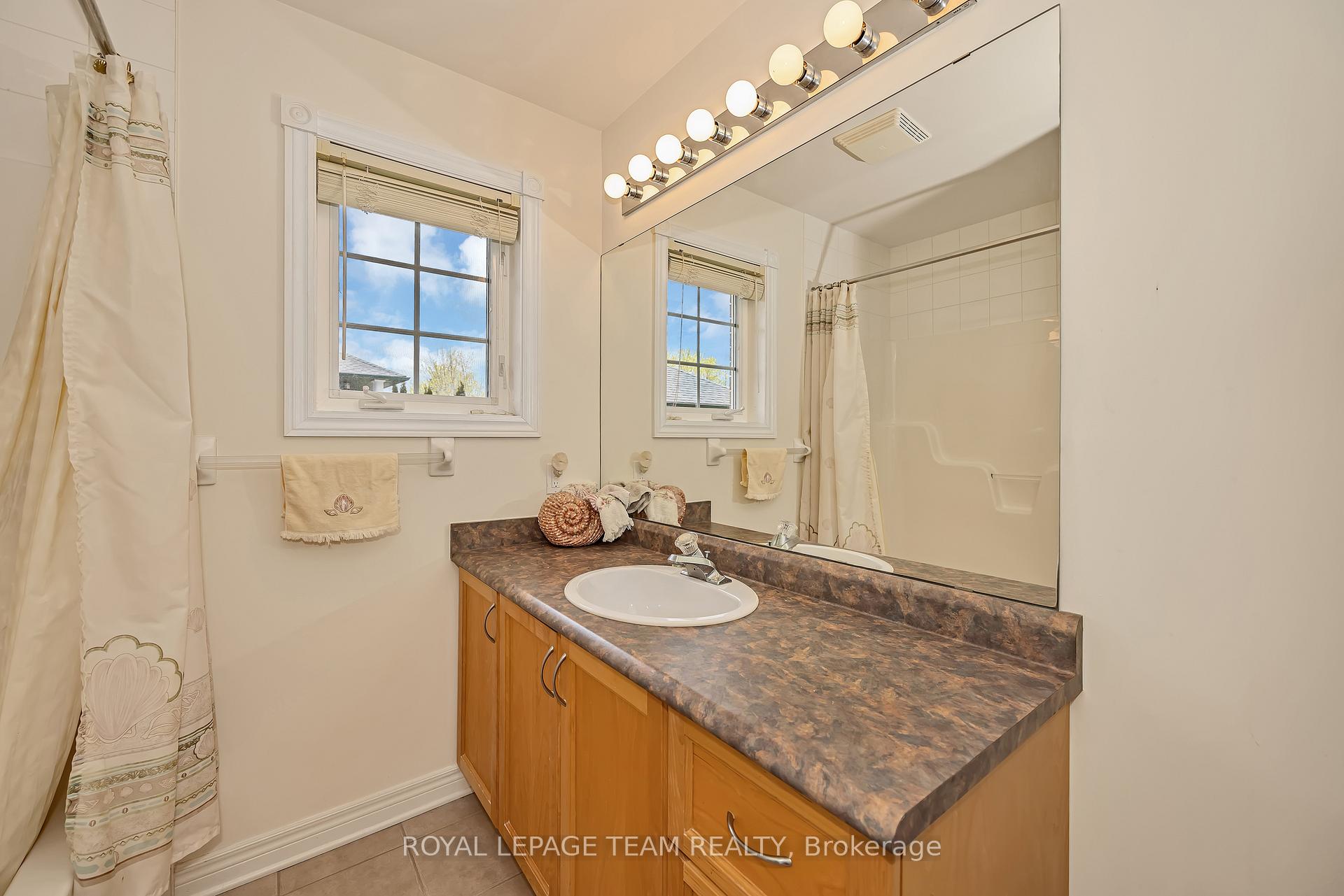 Photo 32 of 6668 Tommary Drive, Ottawa, Greely — HOMEH