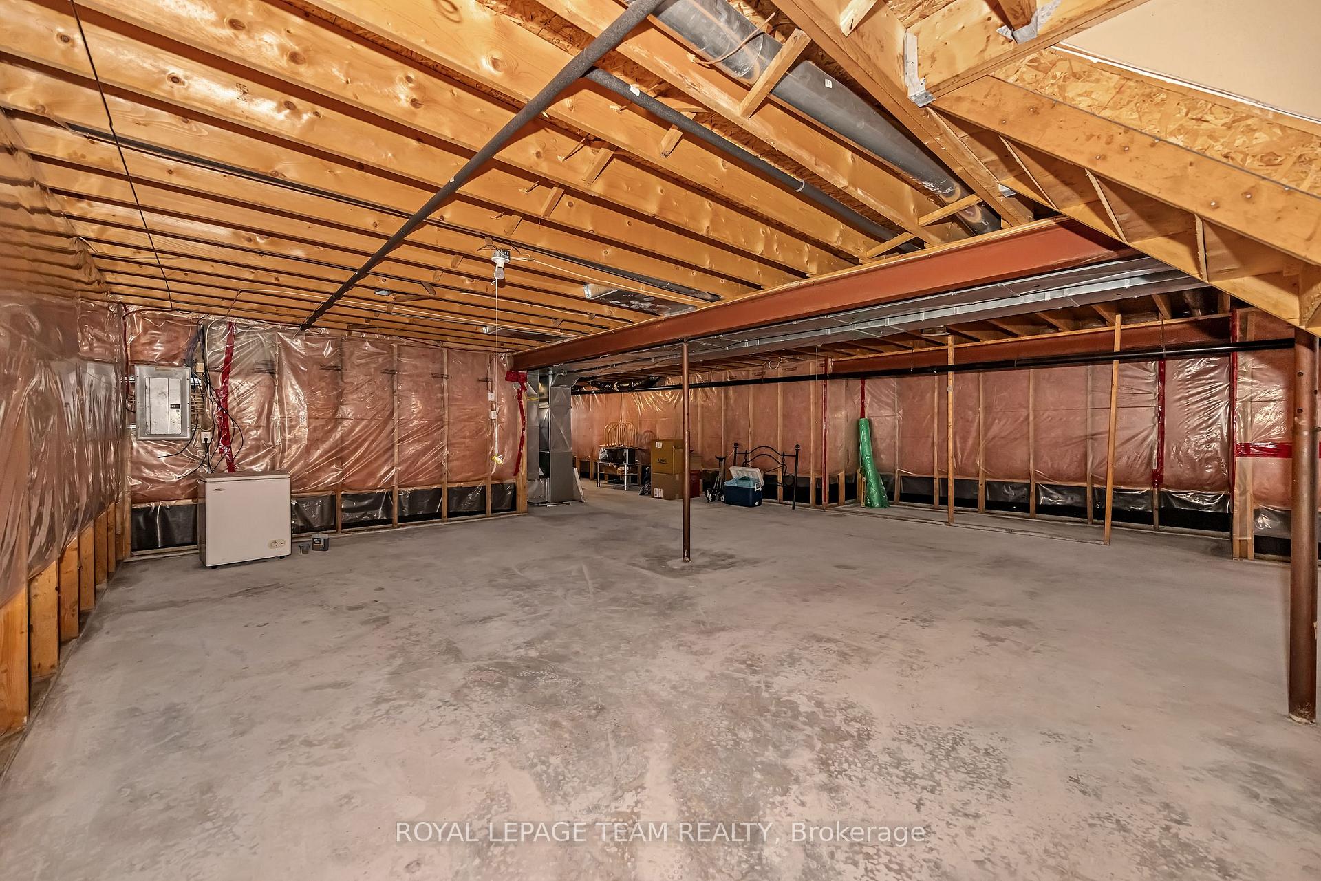 Photo 33 of 6668 Tommary Drive, Ottawa, Greely — HOMEH