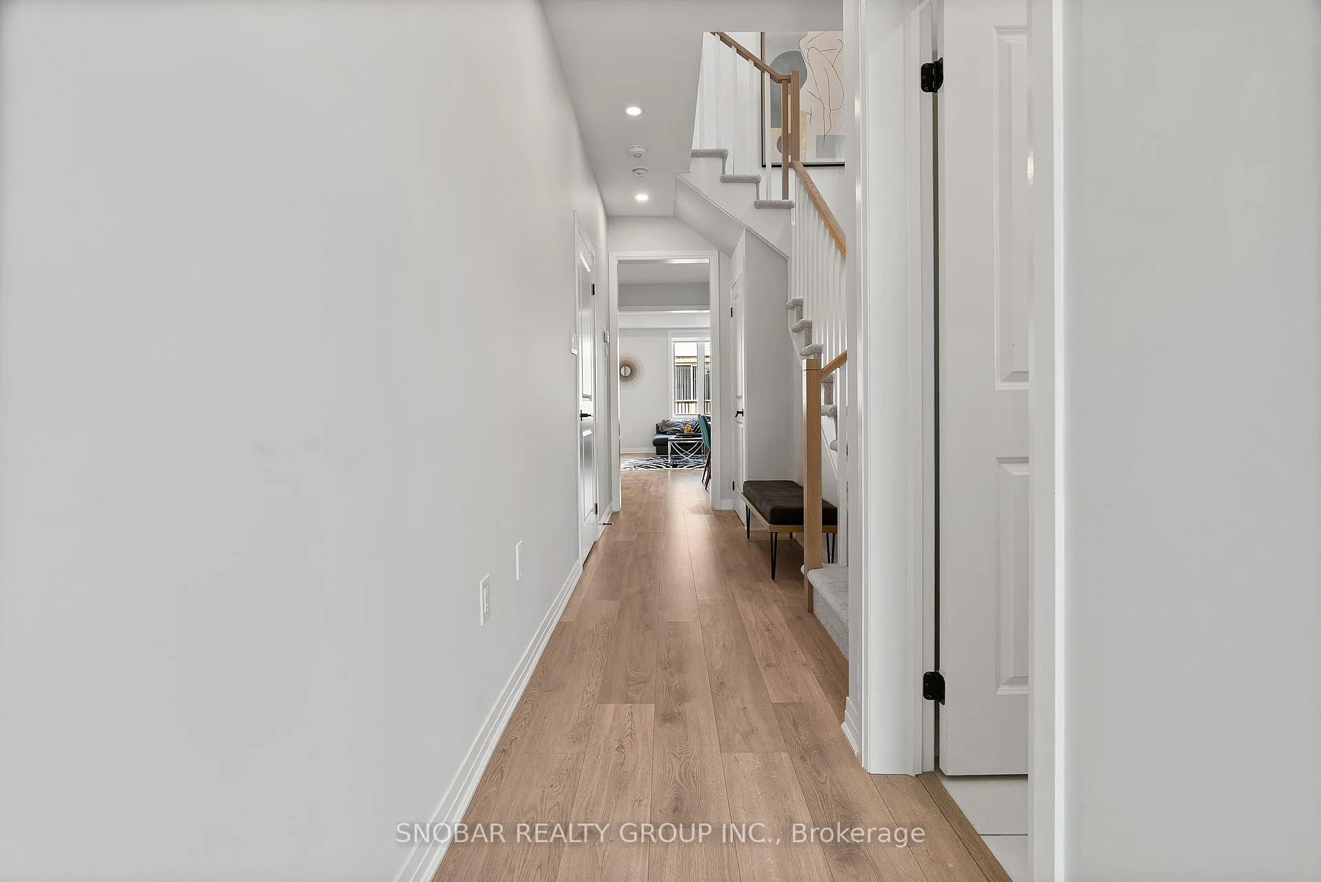 Photo 4 of 95 Shepherd Drive, Barrie, Painswick South — HOMEH