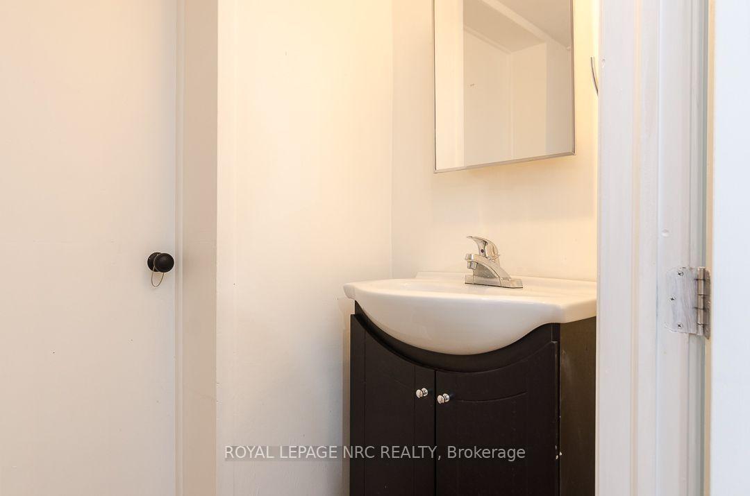 Photo 25 of 162 Aqueduct Street, Welland, Prince Charles — HOMEH
