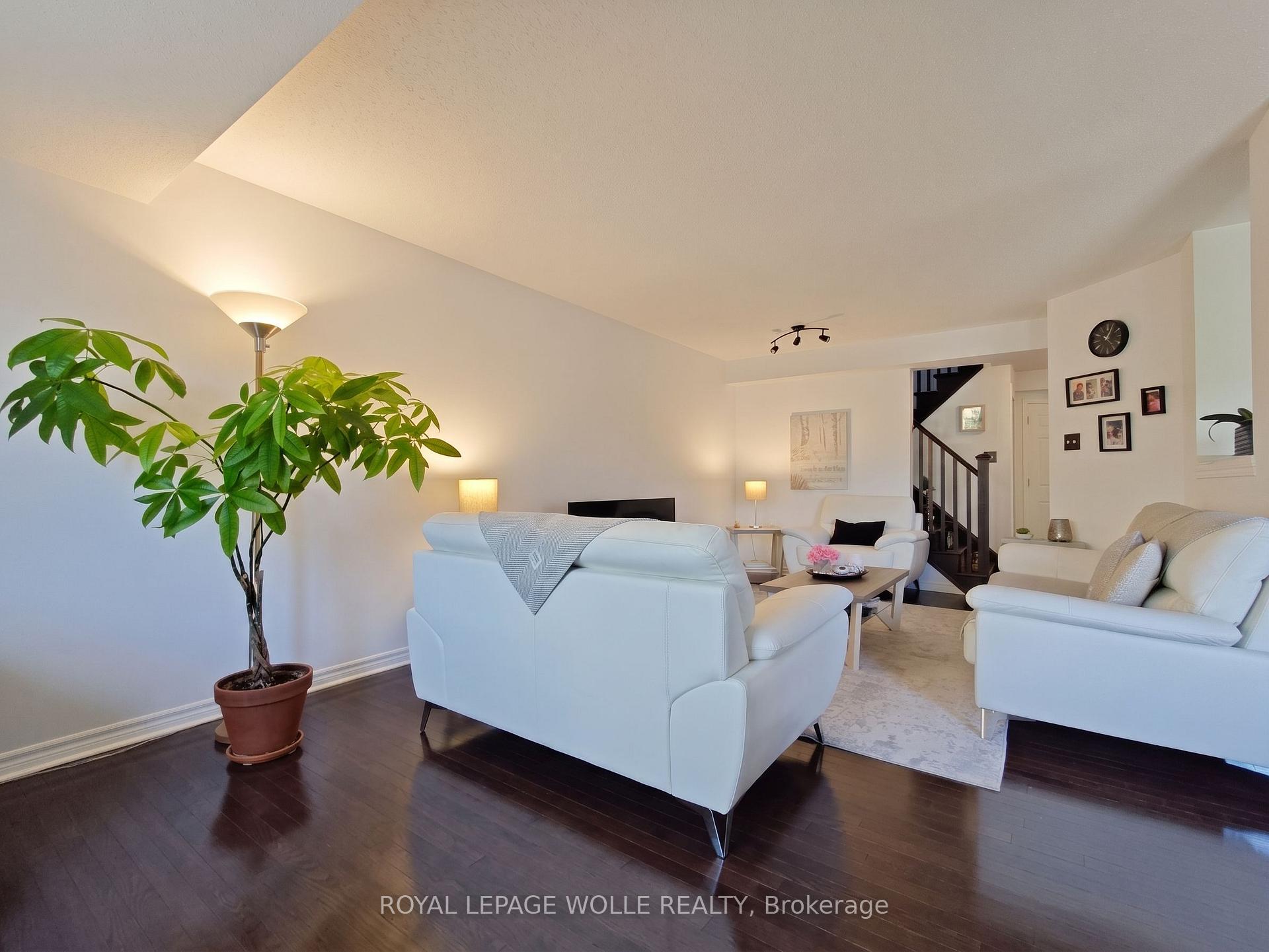 Photo 5 of 26 Wilkie Crescent, Guelph, Pineridge/Westminster Woods — HOMEH