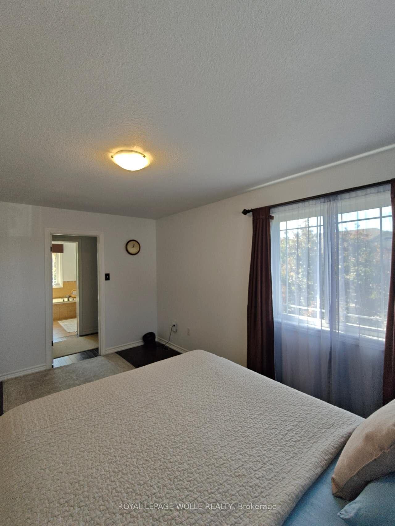 Photo 10 of 26 Wilkie Crescent, Guelph, Pineridge/Westminster Woods — HOMEH