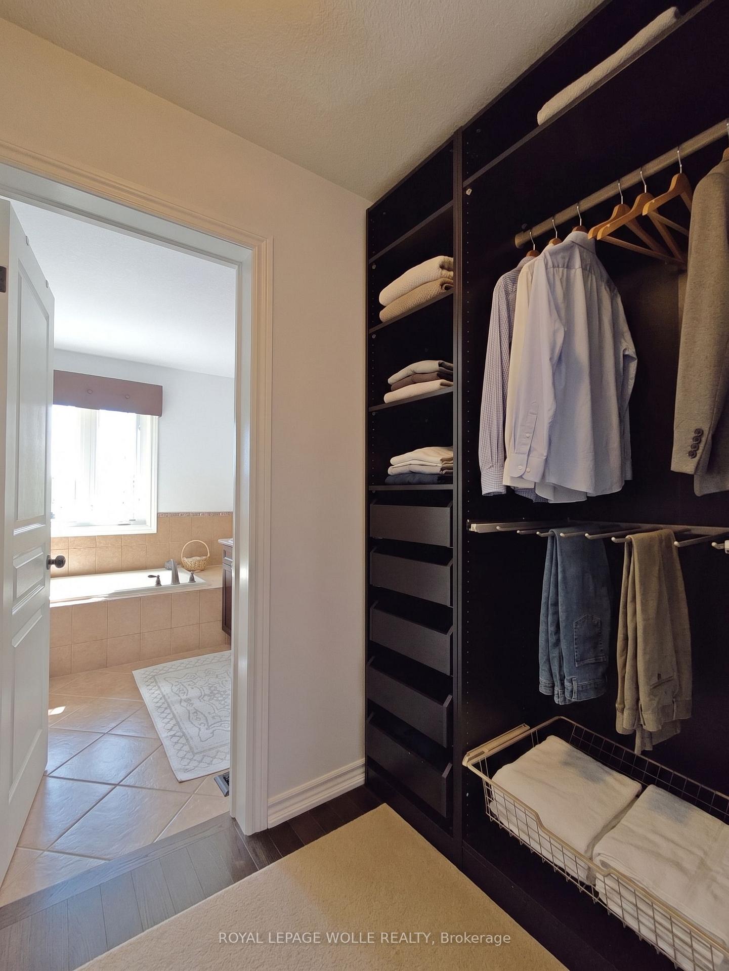 Photo 11 of 26 Wilkie Crescent, Guelph, Pineridge/Westminster Woods — HOMEH