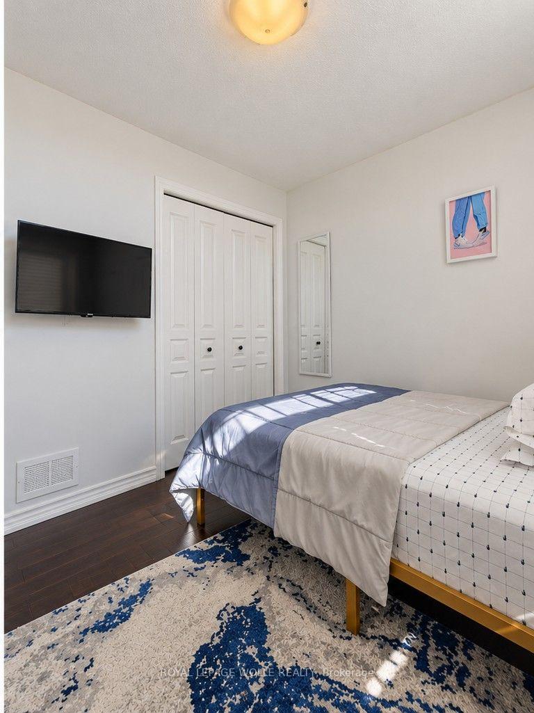 Photo 15 of 26 Wilkie Crescent, Guelph, Pineridge/Westminster Woods — HOMEH
