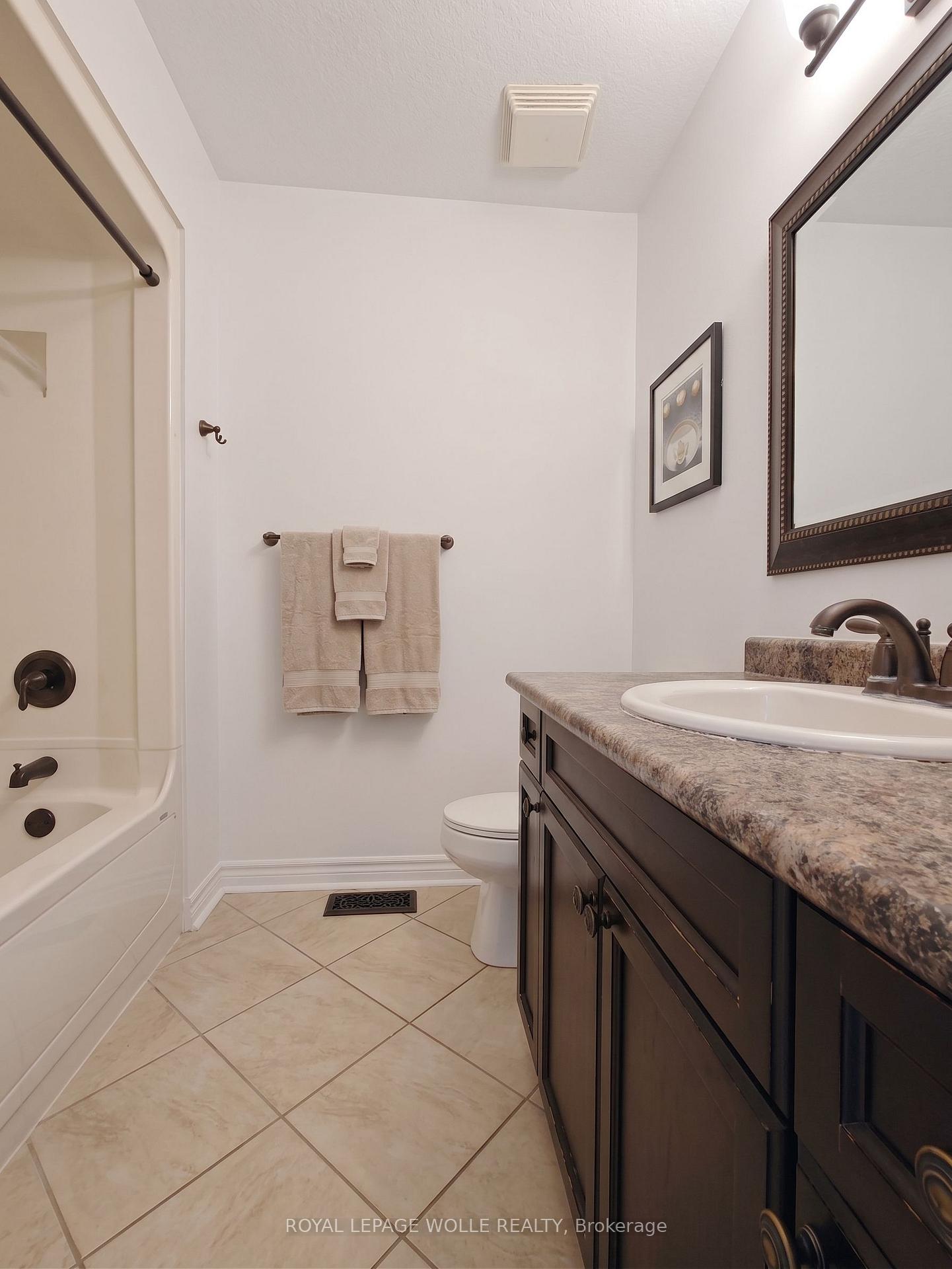 Photo 18 of 26 Wilkie Crescent, Guelph, Pineridge/Westminster Woods — HOMEH