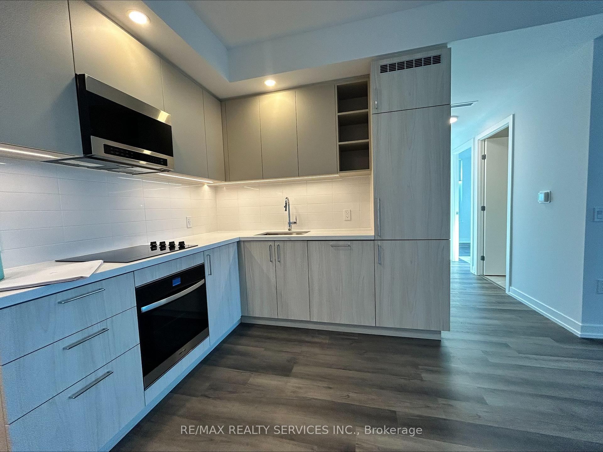 Photo 2 of Unit 2105, 21 Meadowdale Road, Vaughan, Vaughan Corporate Centre — HOMEH
