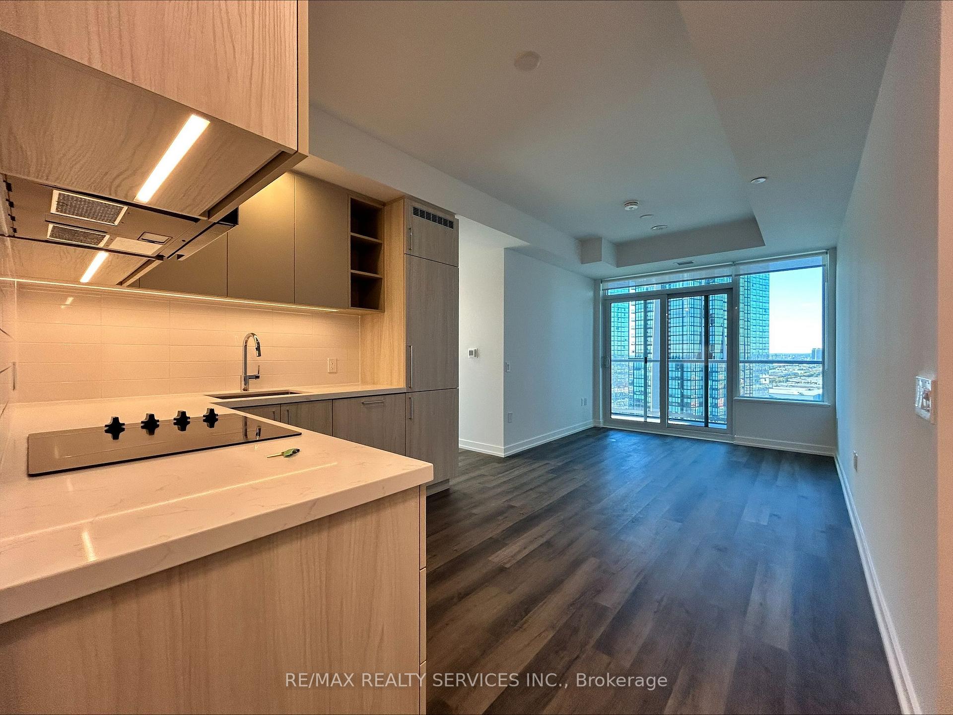 Photo 4 of Unit 2105, 21 Meadowdale Road, Vaughan, Vaughan Corporate Centre — HOMEH