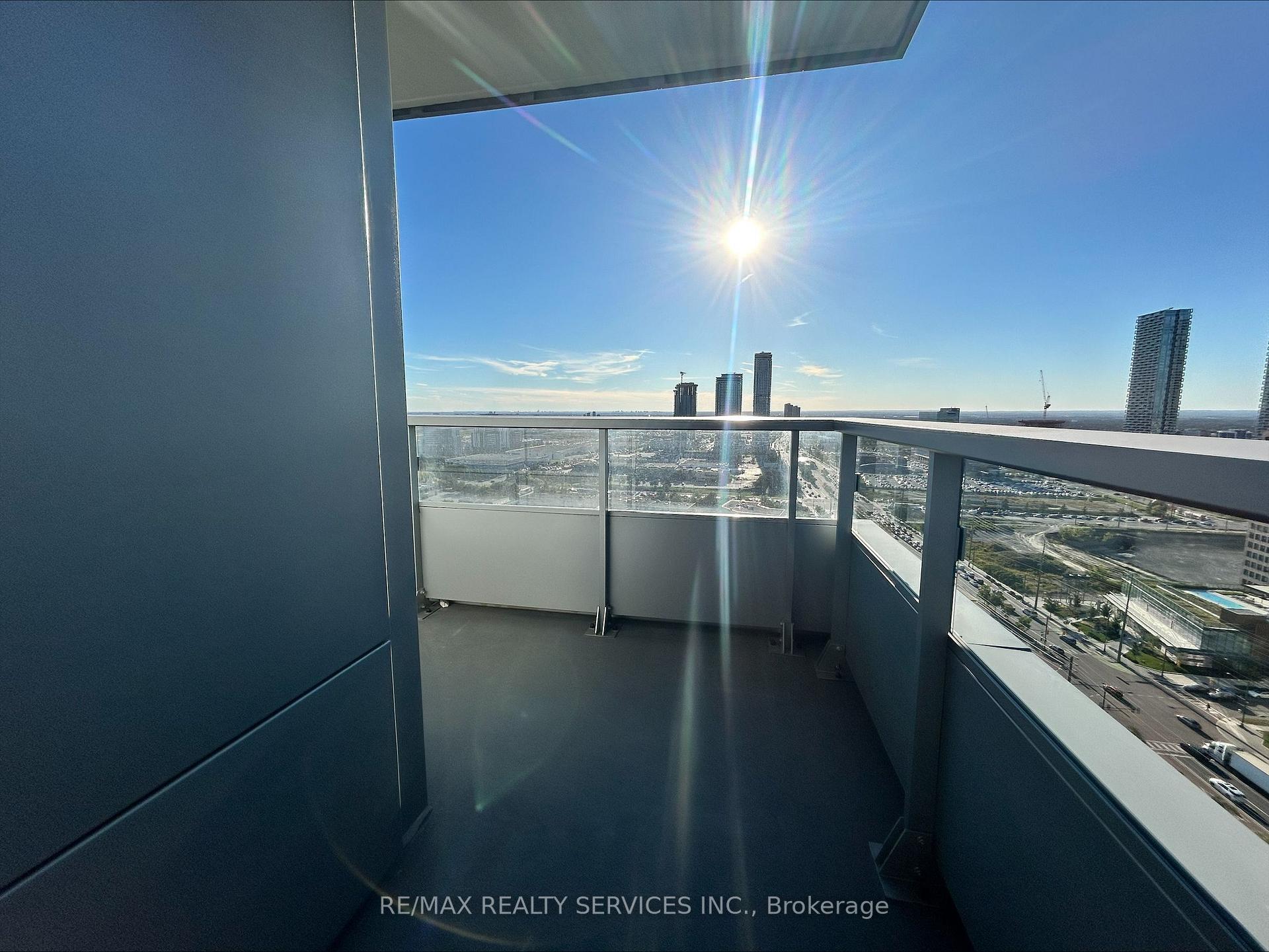 Photo 9 of Unit 2105, 21 Meadowdale Road, Vaughan, Vaughan Corporate Centre — HOMEH