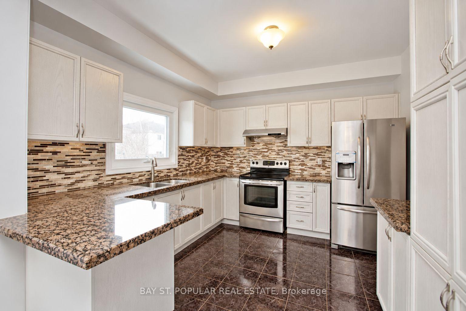 Photo 7 of 25 Subrisco Avenue, Richmond Hill, Devonsleigh — HOMEH
