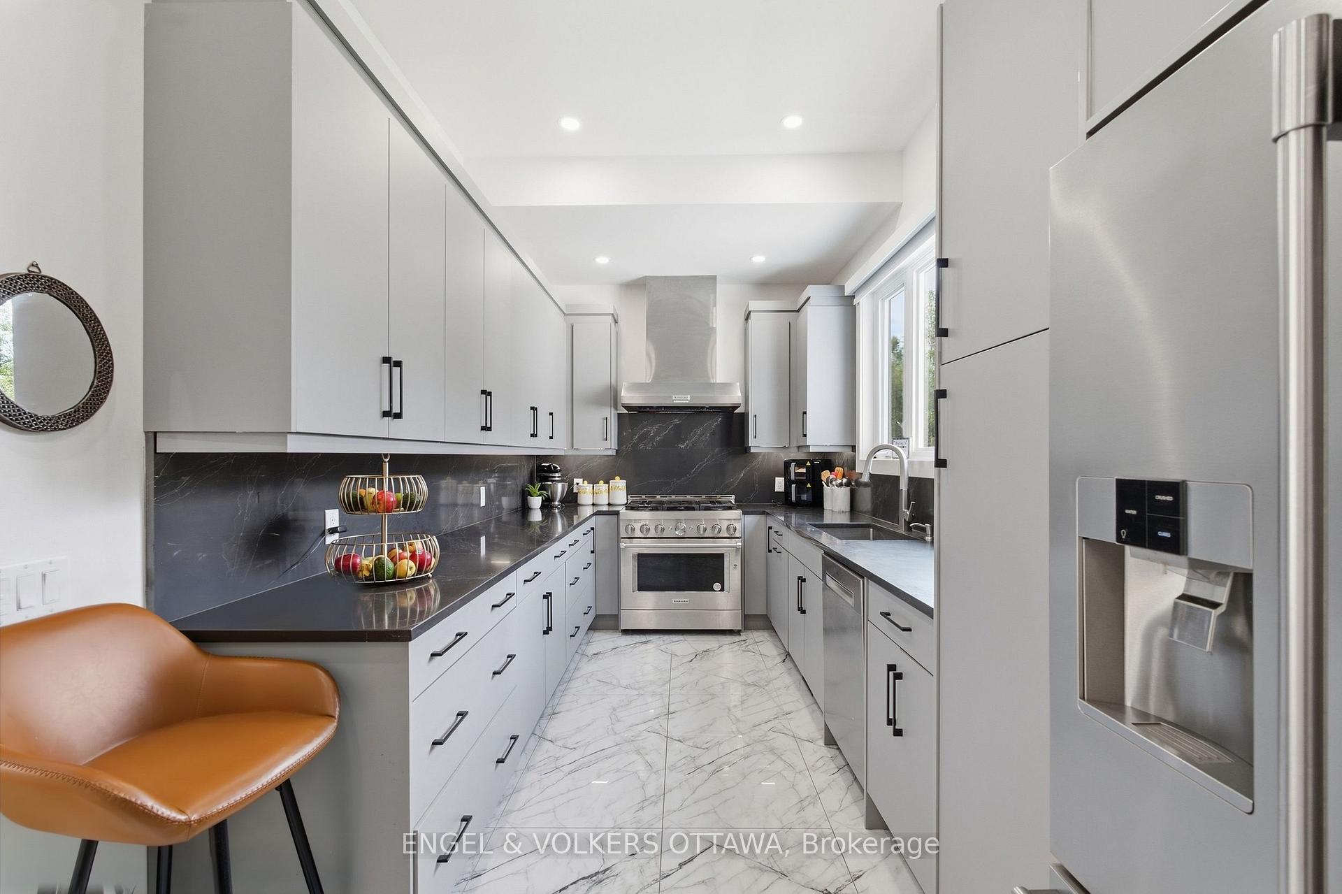 Photo 18 of 1057 Green Jacket Crescent, Ottawa, Greely — HOMEH