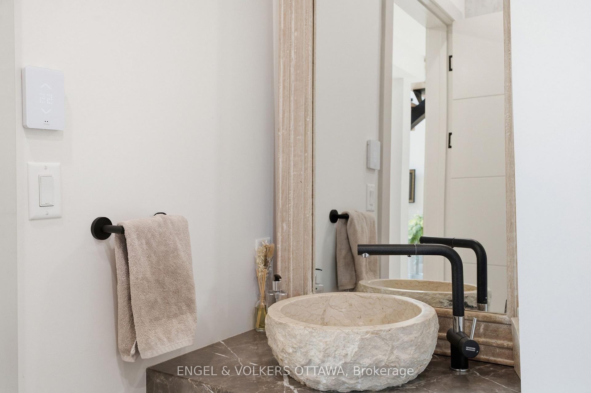 Photo 36 of 1057 Green Jacket Crescent, Ottawa, Greely — HOMEH