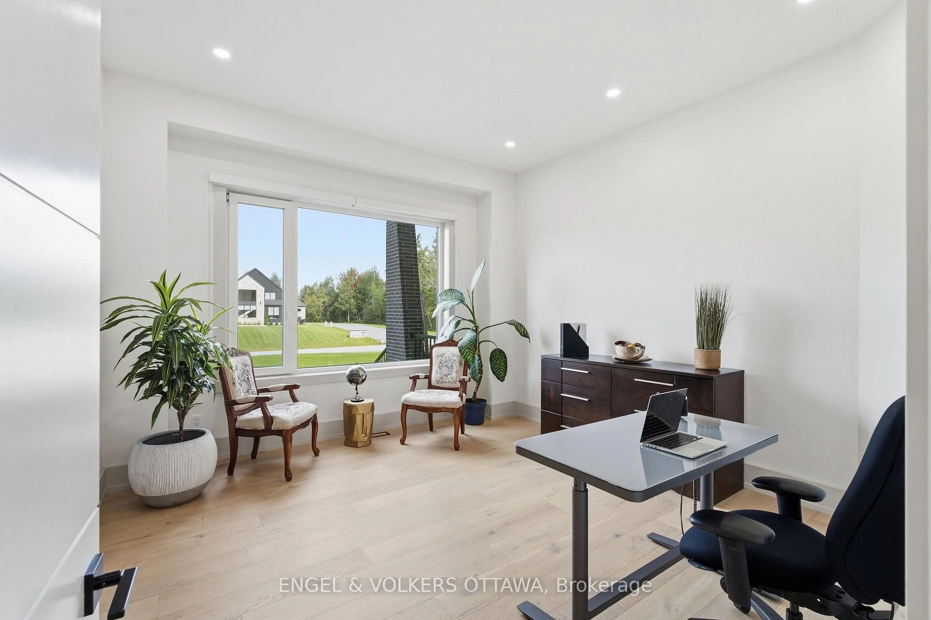 Photo 31 of 1057 Green Jacket Crescent, Ottawa, Greely — HOMEH