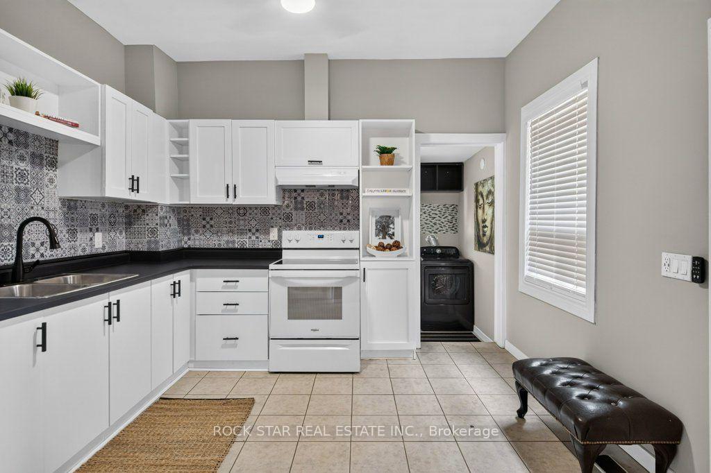 Photo 10 of 244 Emerald Street N, Hamilton, Landsdale — HOMEH