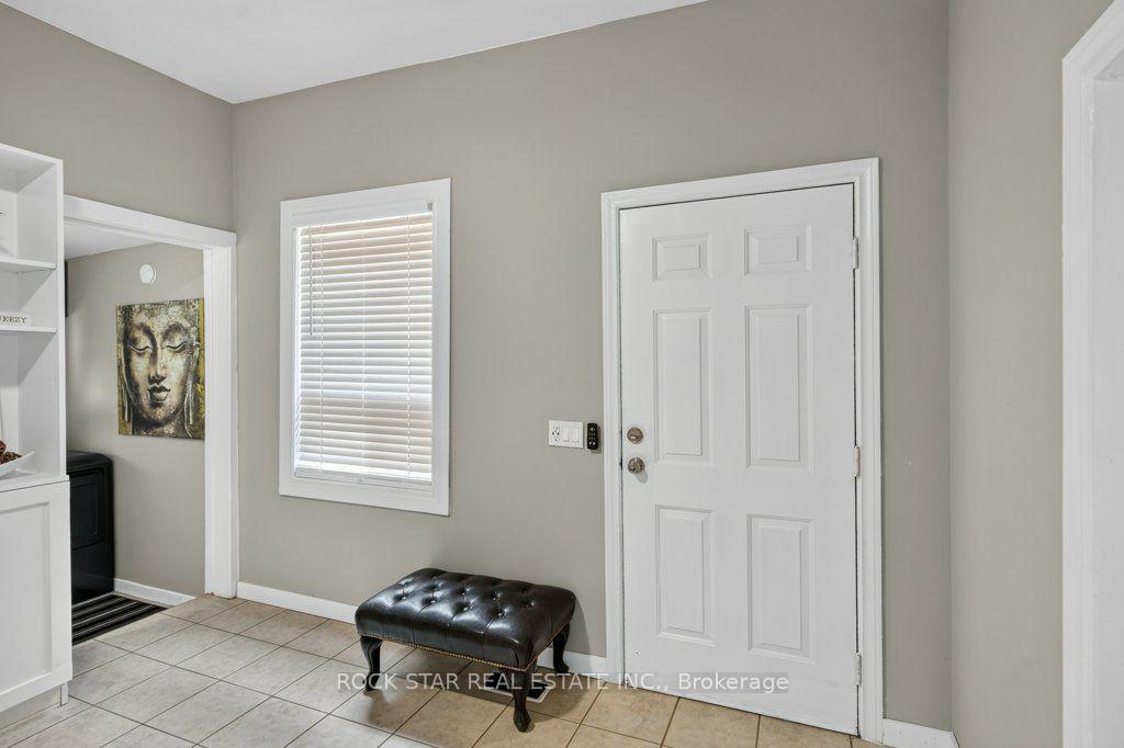 Photo 14 of 244 Emerald Street N, Hamilton, Landsdale — HOMEH