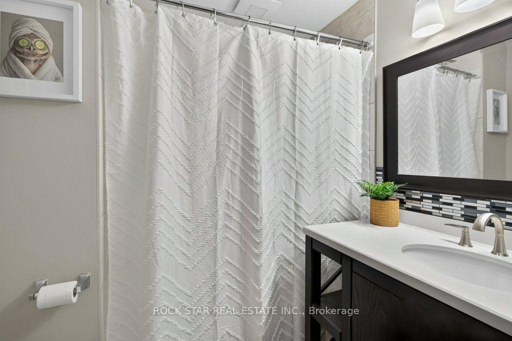 Photo 17 of 244 Emerald Street N, Hamilton, Landsdale — HOMEH