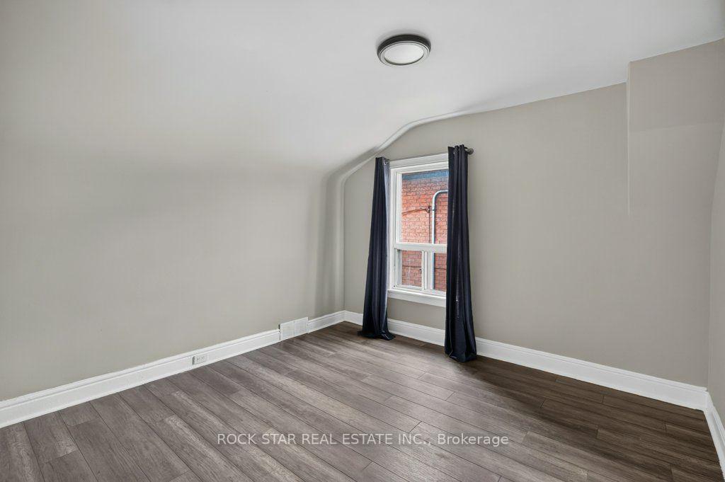 Photo 19 of 244 Emerald Street N, Hamilton, Landsdale — HOMEH
