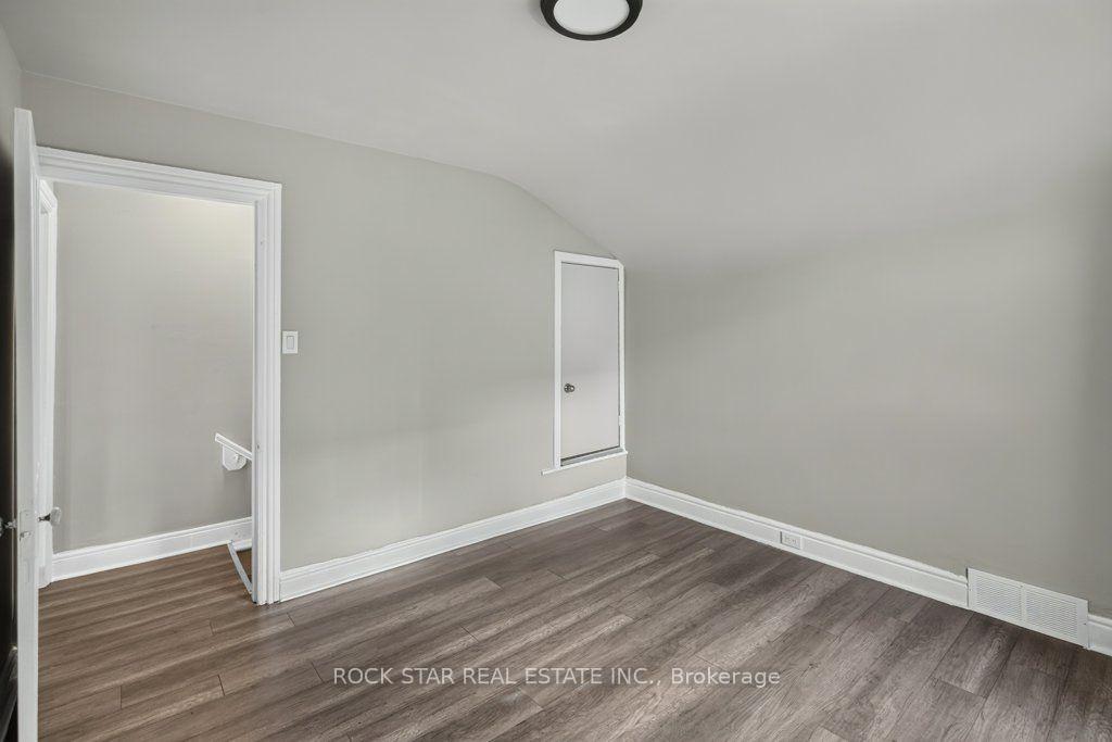 Photo 20 of 244 Emerald Street N, Hamilton, Landsdale — HOMEH