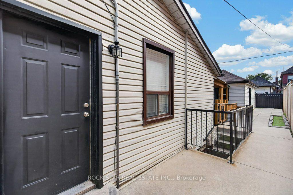 Photo 25 of 244 Emerald Street N, Hamilton, Landsdale — HOMEH