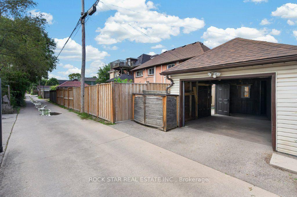 Photo 30 of 244 Emerald Street N, Hamilton, Landsdale — HOMEH