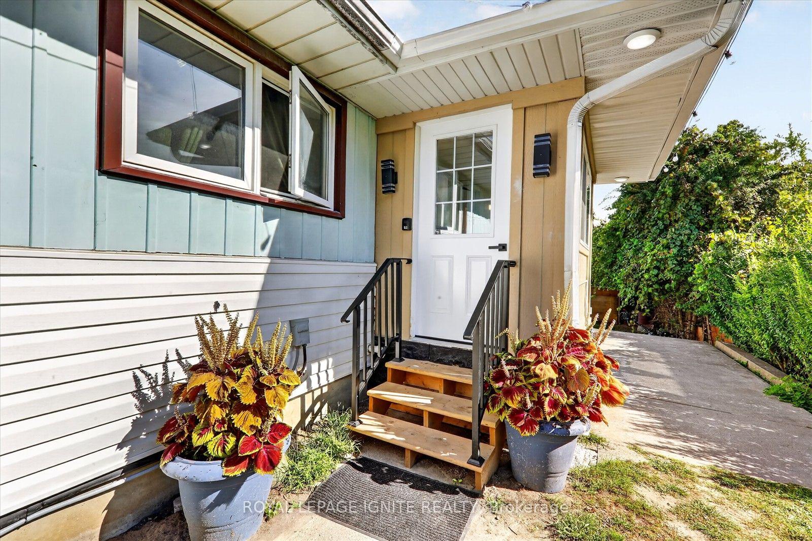 Photo 5 of 21 Durham Street, Clarington, Bowmanville — HOMEH