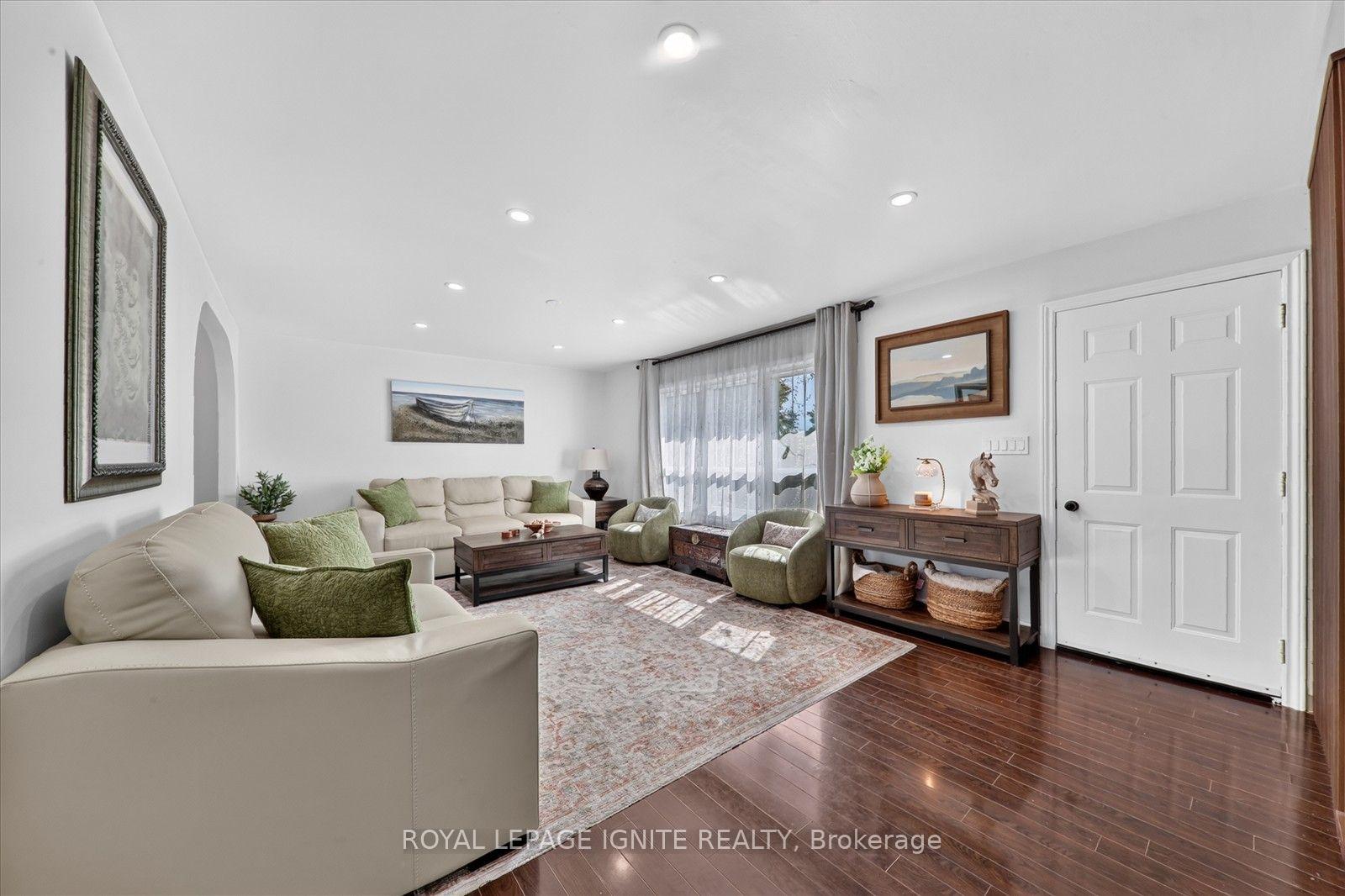 Photo 7 of 21 Durham Street, Clarington, Bowmanville — HOMEH