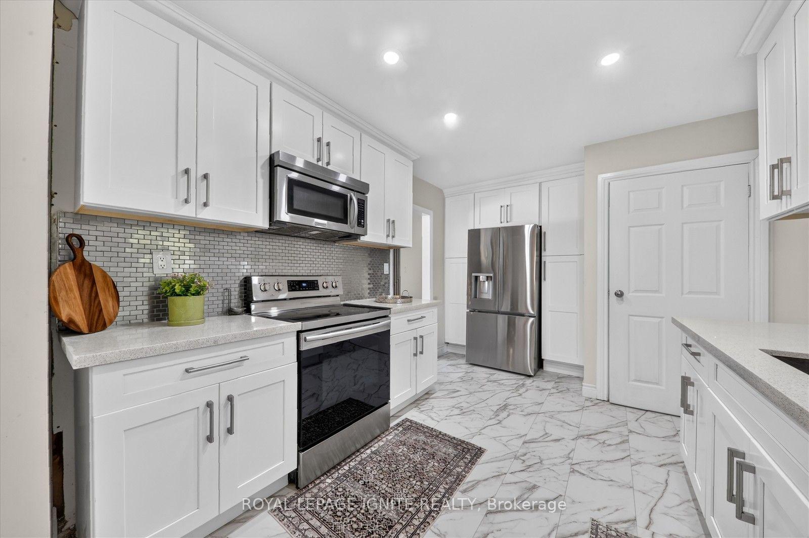Photo 14 of 21 Durham Street, Clarington, Bowmanville — HOMEH