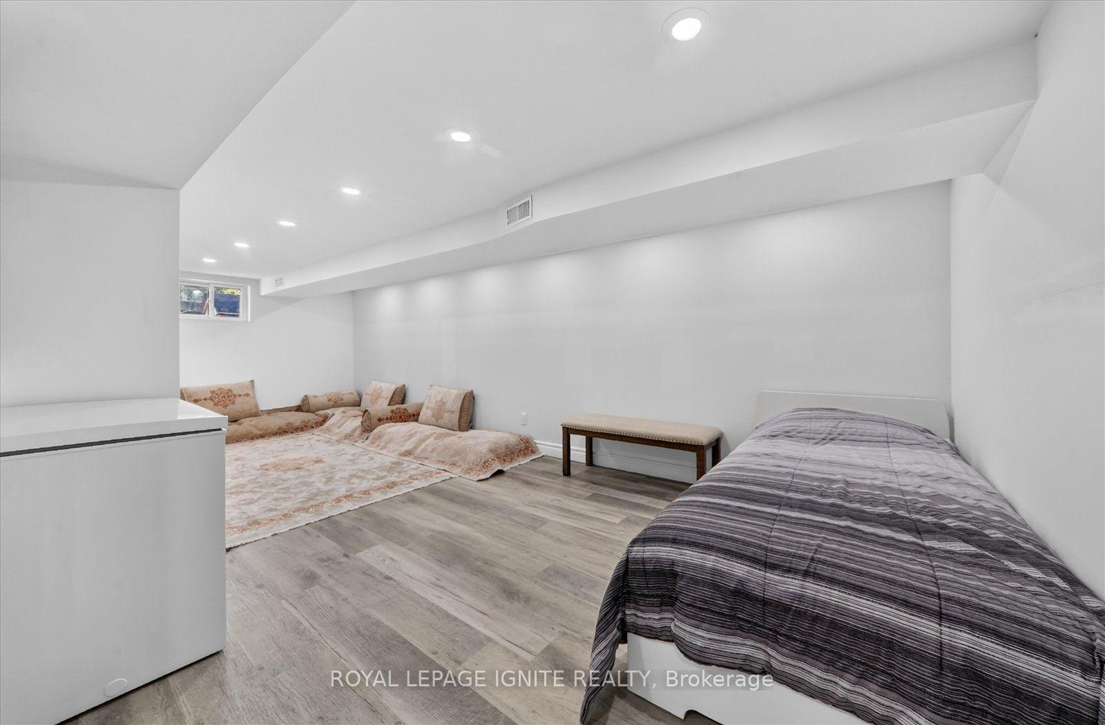 Photo 31 of 21 Durham Street, Clarington, Bowmanville — HOMEH