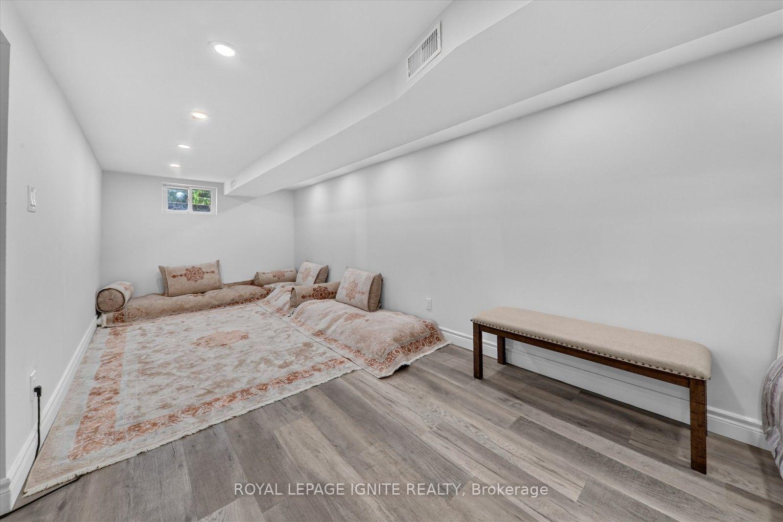 Photo 32 of 21 Durham Street, Clarington, Bowmanville — HOMEH