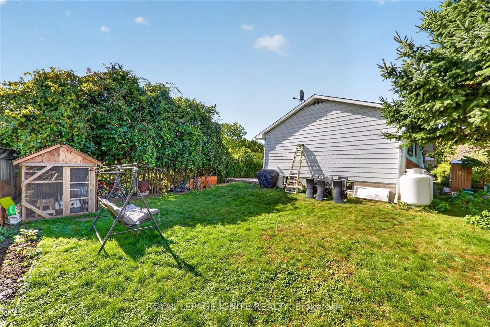 Photo 38 of 21 Durham Street, Clarington, Bowmanville — HOMEH