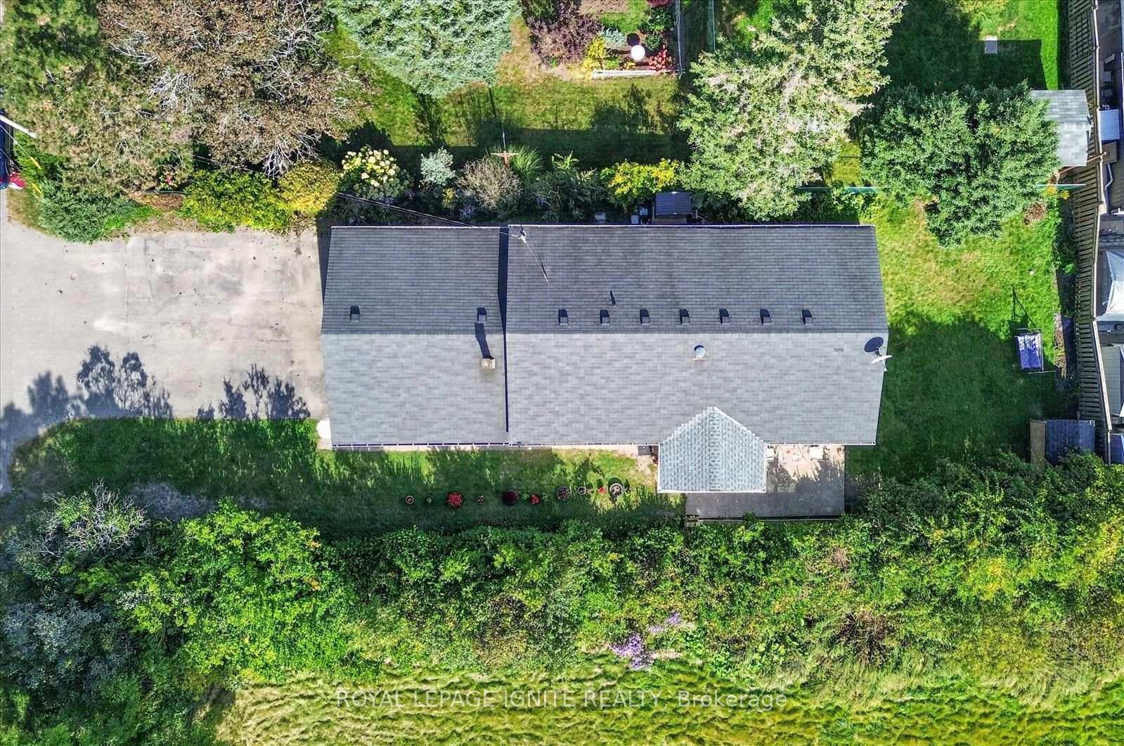 Photo 44 of 21 Durham Street, Clarington, Bowmanville — HOMEH