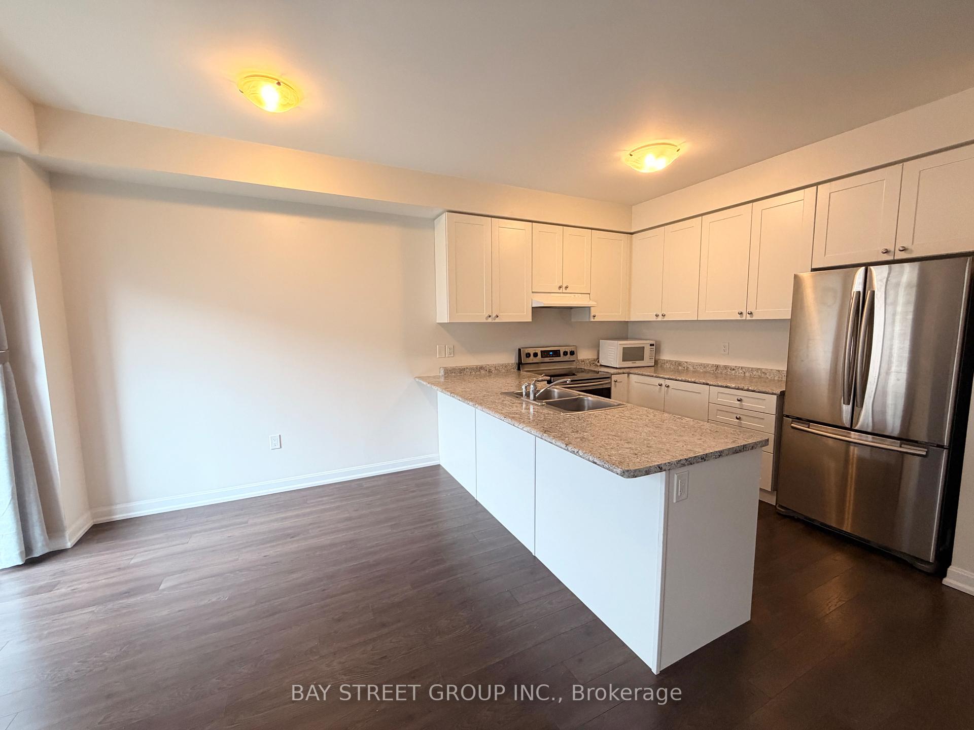 Photo 3 of 45 Longshore Way, Whitby, Port Whitby — HOMEH