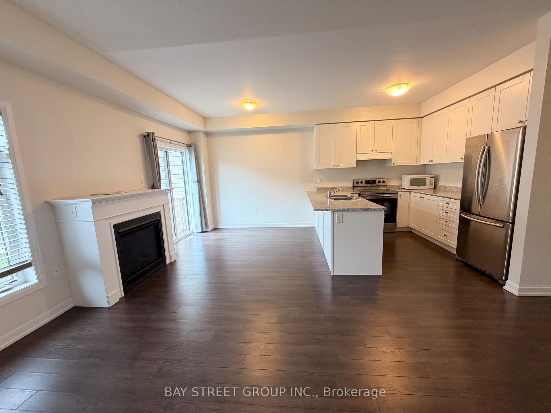 Photo 6 of 45 Longshore Way, Whitby, Port Whitby — HOMEH
