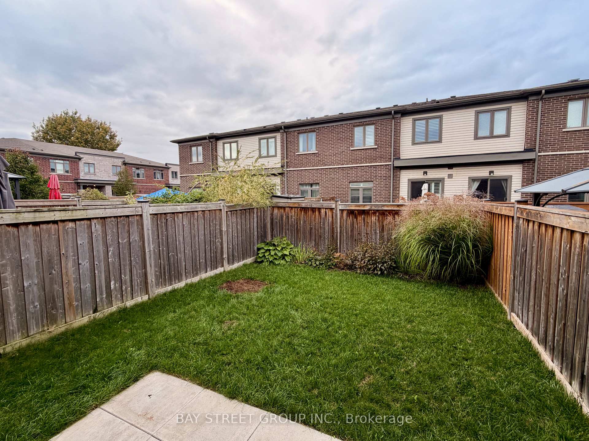 Photo 7 of 45 Longshore Way, Whitby, Port Whitby — HOMEH