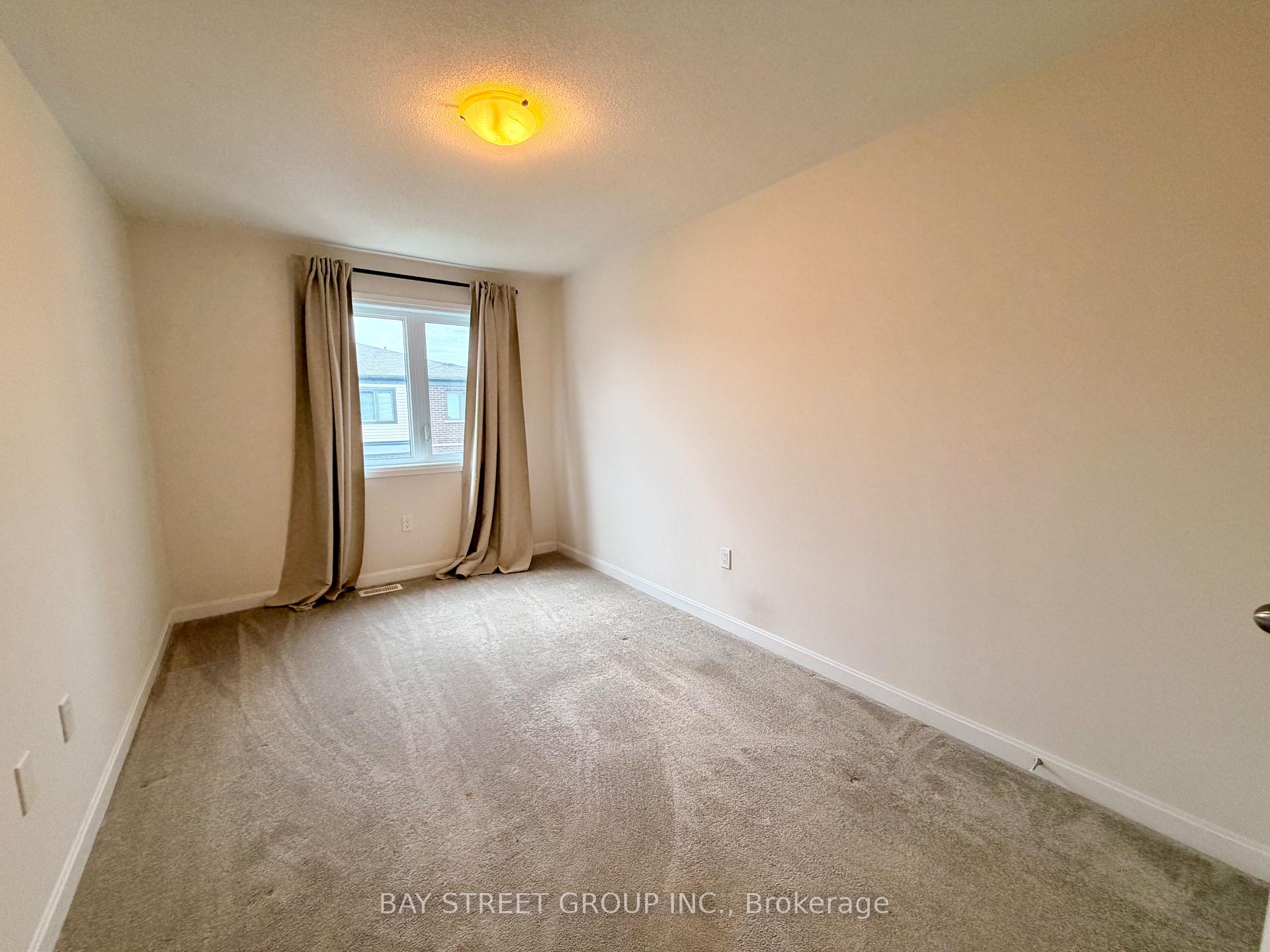 Photo 12 of 45 Longshore Way, Whitby, Port Whitby — HOMEH