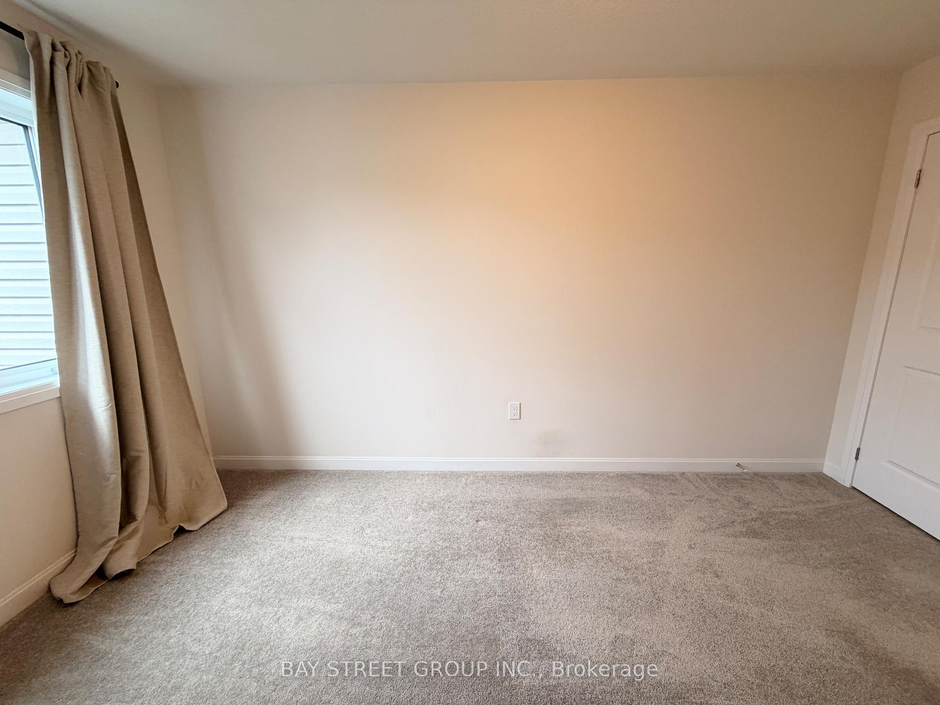Photo 13 of 45 Longshore Way, Whitby, Port Whitby — HOMEH