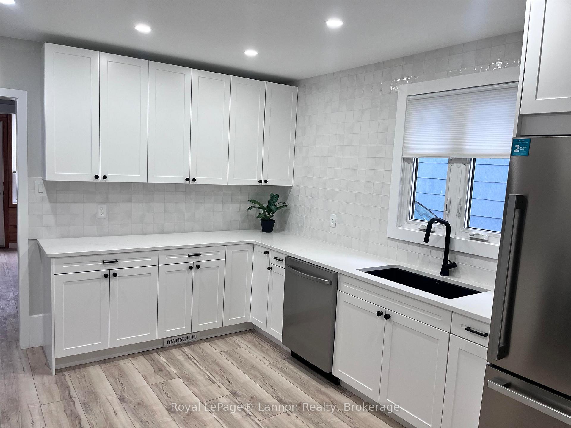 Photo 10 of 434 Hebert Street, Thunder Bay, College Heights — HOMEH