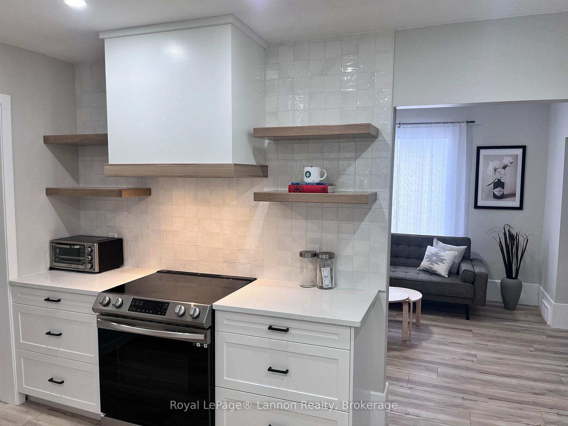 Photo 11 of 434 Hebert Street, Thunder Bay, College Heights — HOMEH