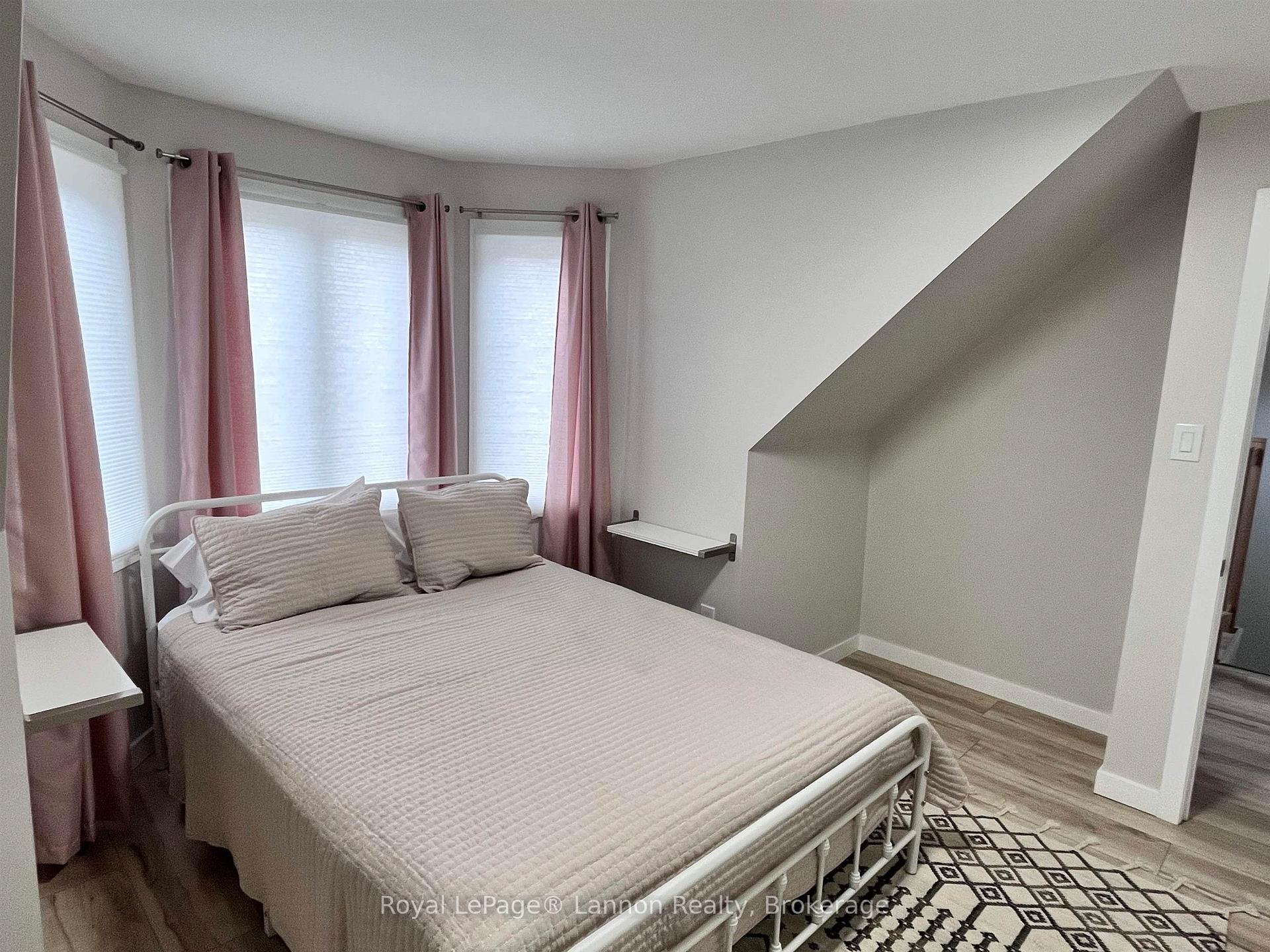 Photo 17 of 434 Hebert Street, Thunder Bay, College Heights — HOMEH