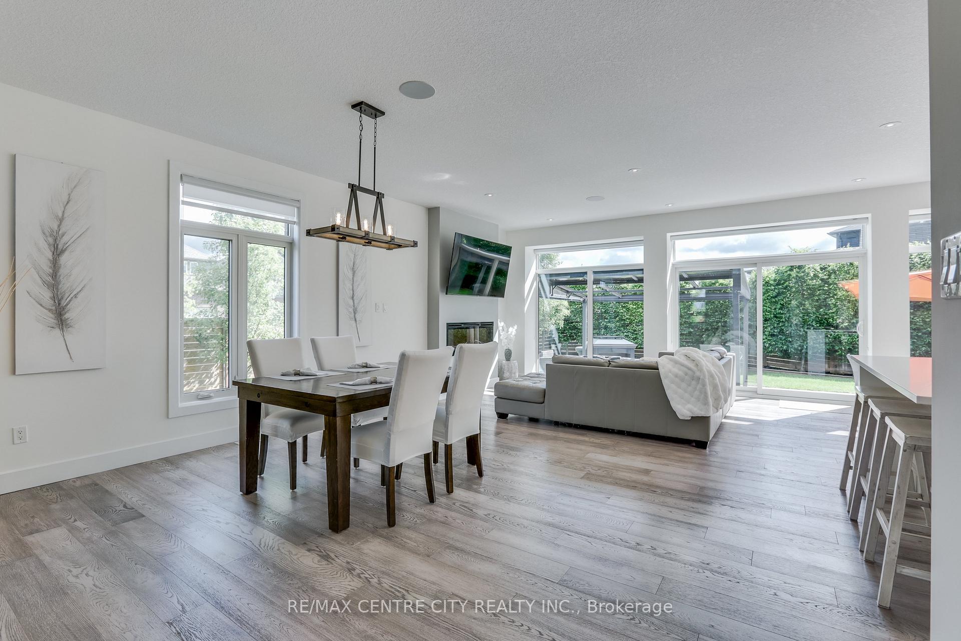 Photo 6 of 1762 Dewar Place, London, North S — HOMEH