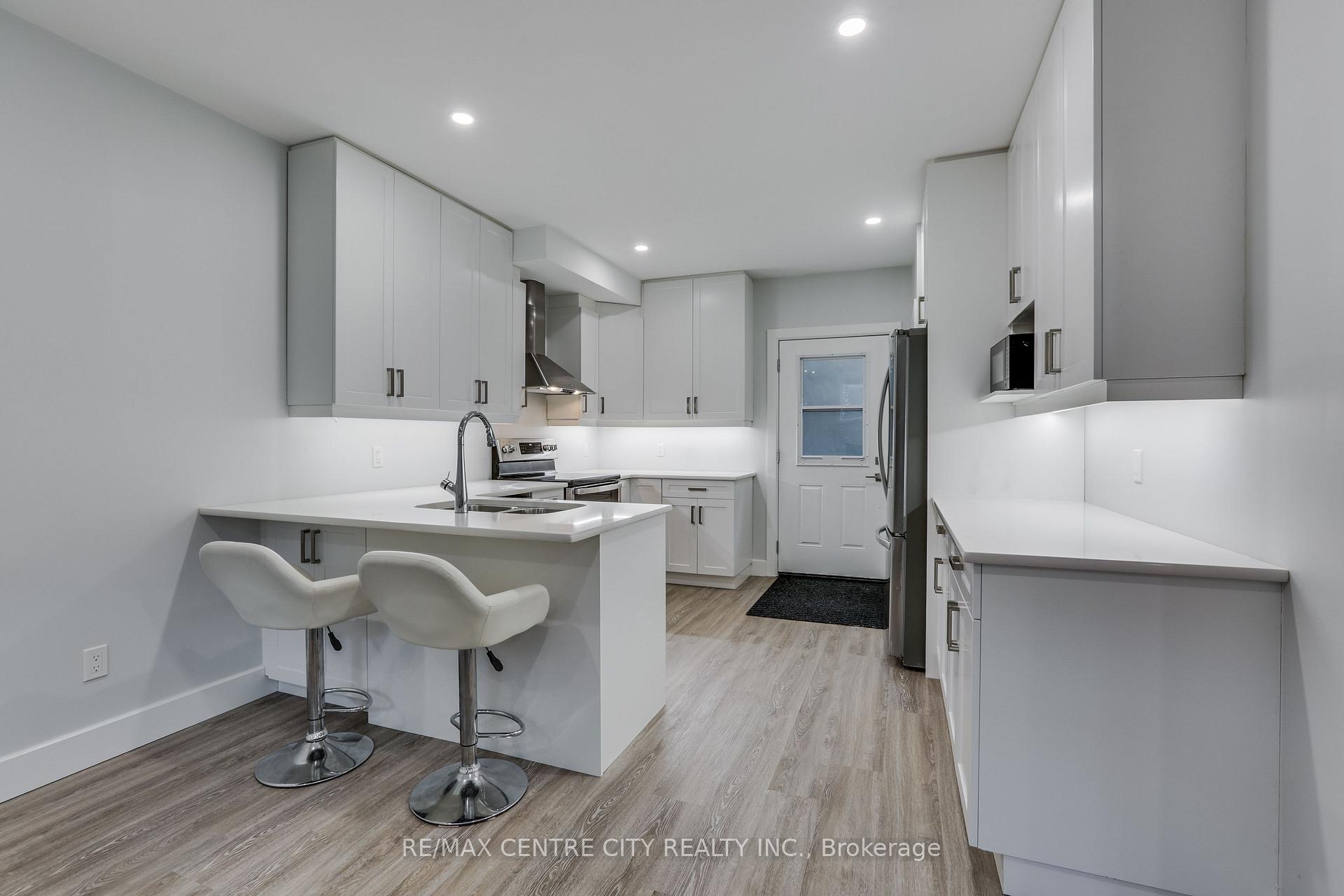 Photo 34 of 1762 Dewar Place, London, North S — HOMEH