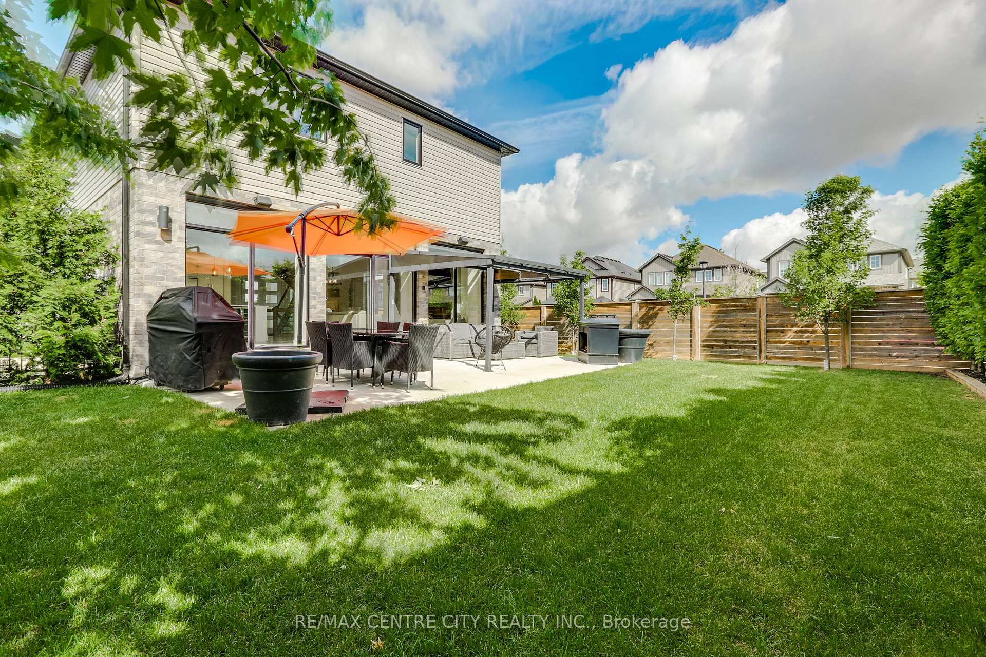 Photo 40 of 1762 Dewar Place, London, North S — HOMEH