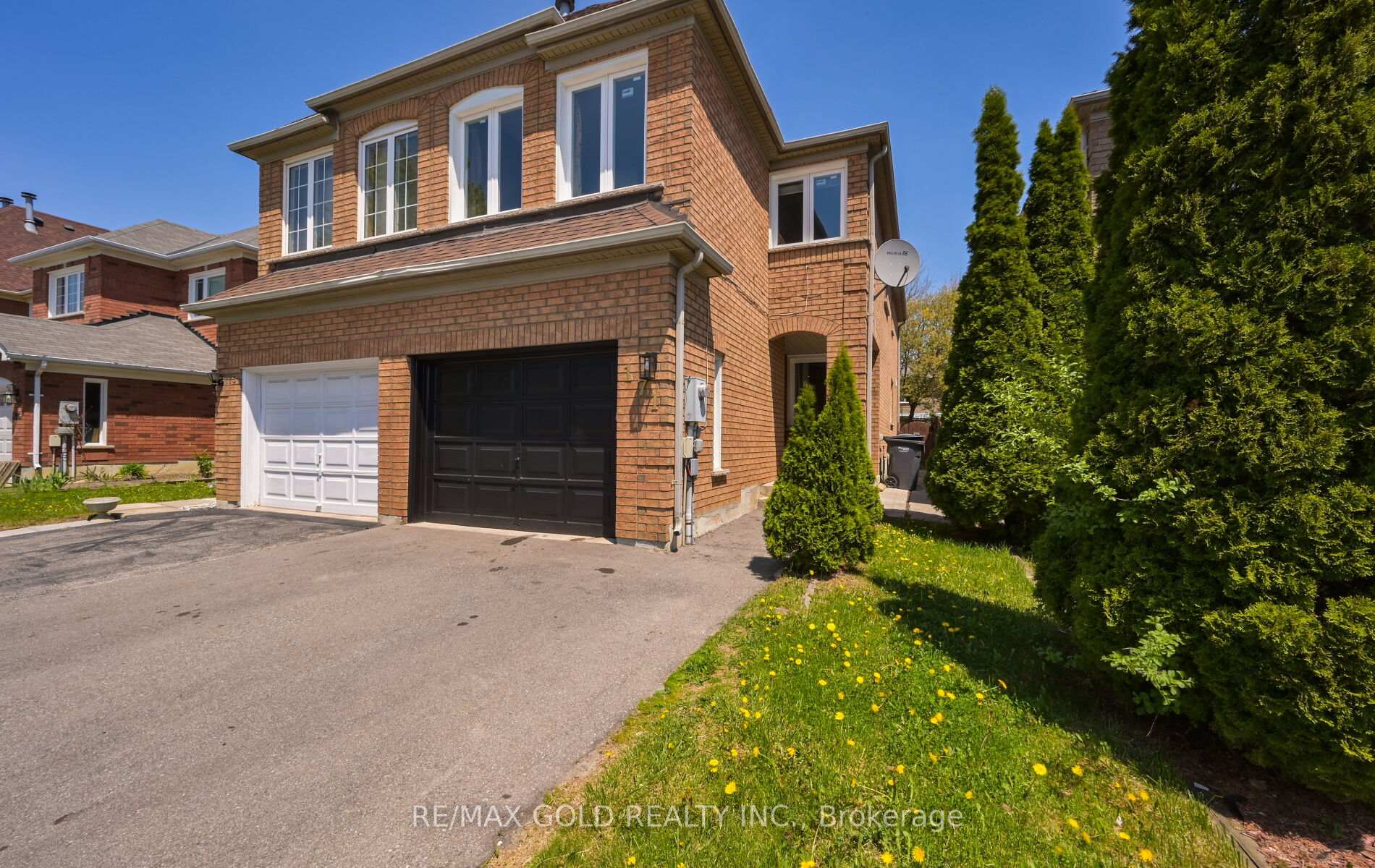 Photo 3 of 171 Fernforest Drive, Brampton, Sandringham-Wellington — HOMEH