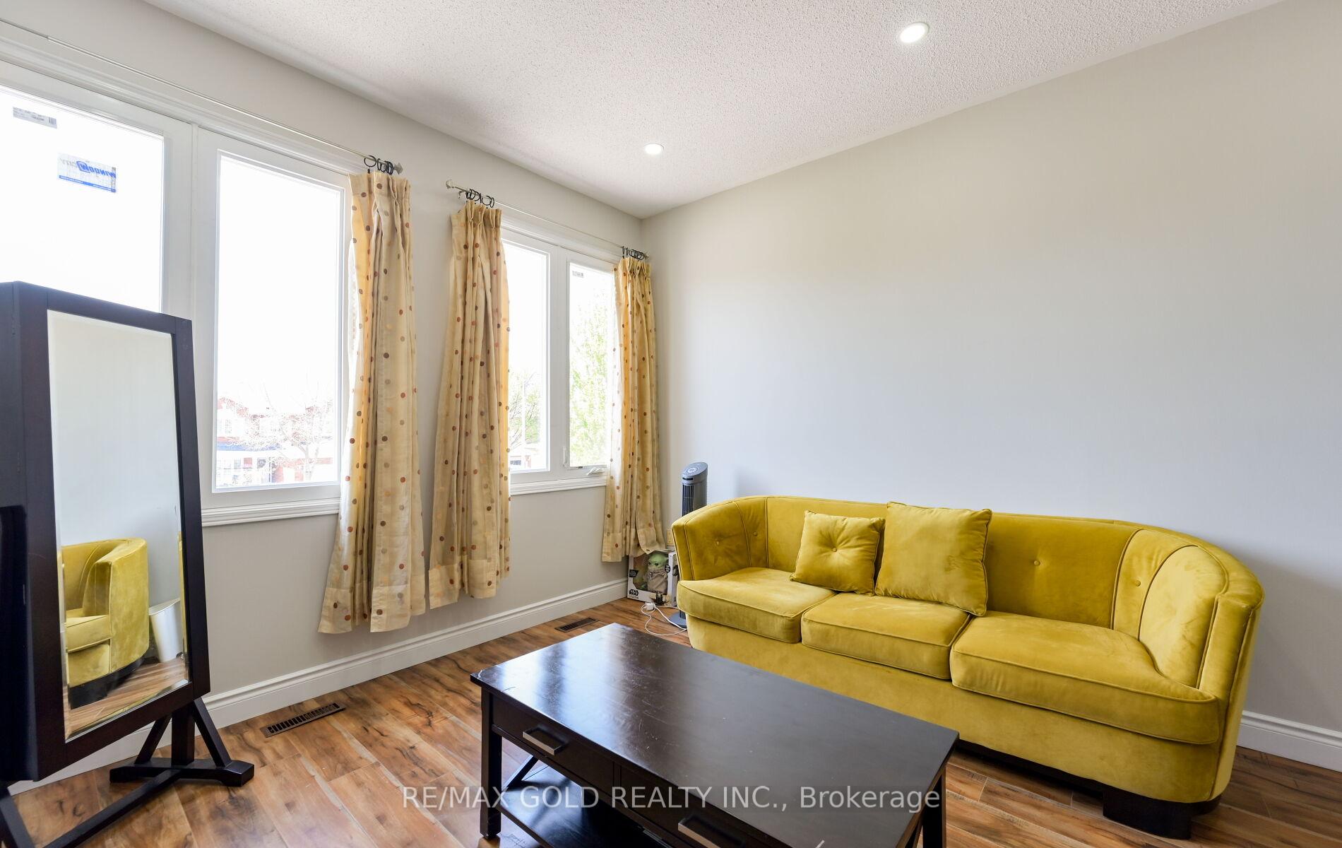 Photo 20 of 171 Fernforest Drive, Brampton, Sandringham-Wellington — HOMEH