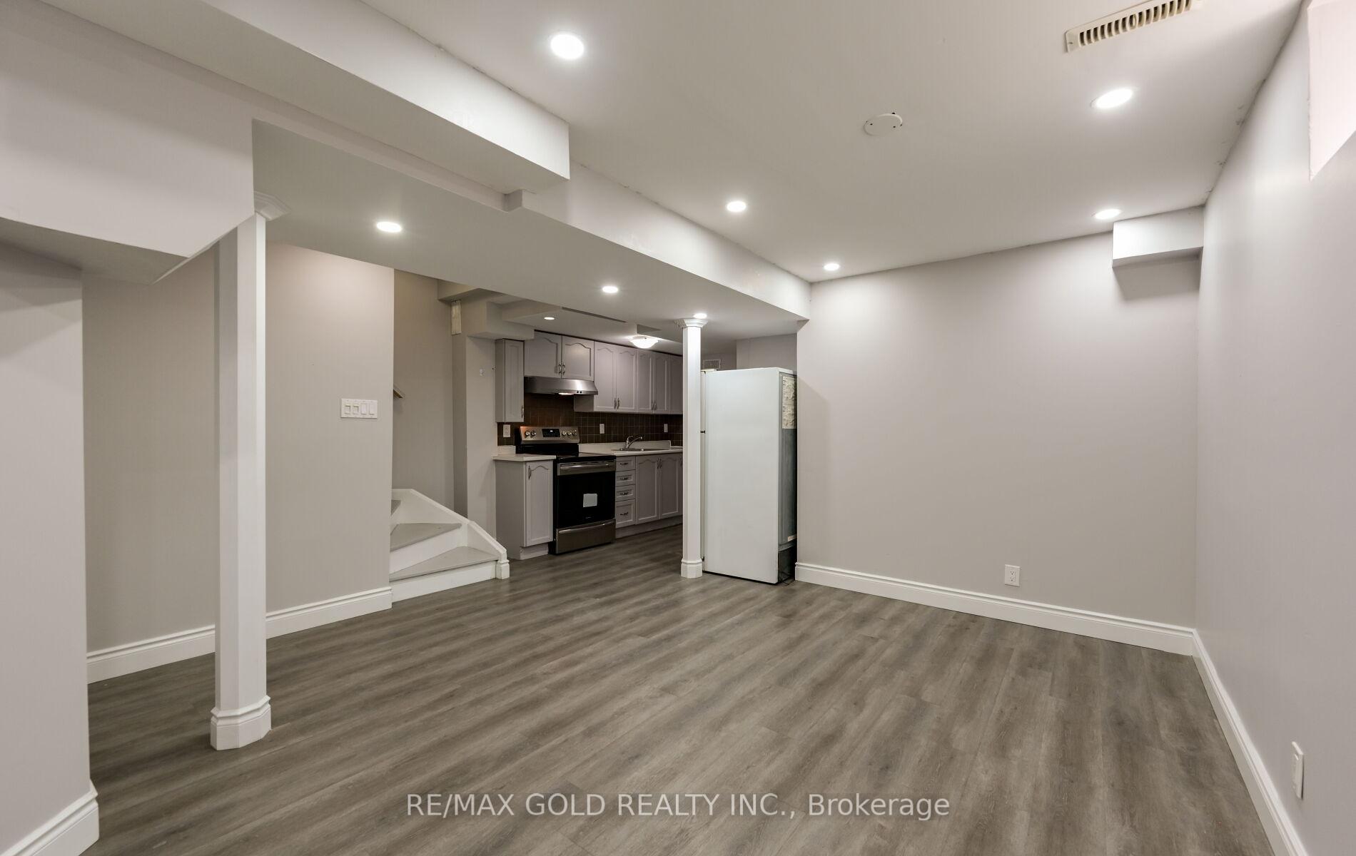 Photo 32 of 171 Fernforest Drive, Brampton, Sandringham-Wellington — HOMEH