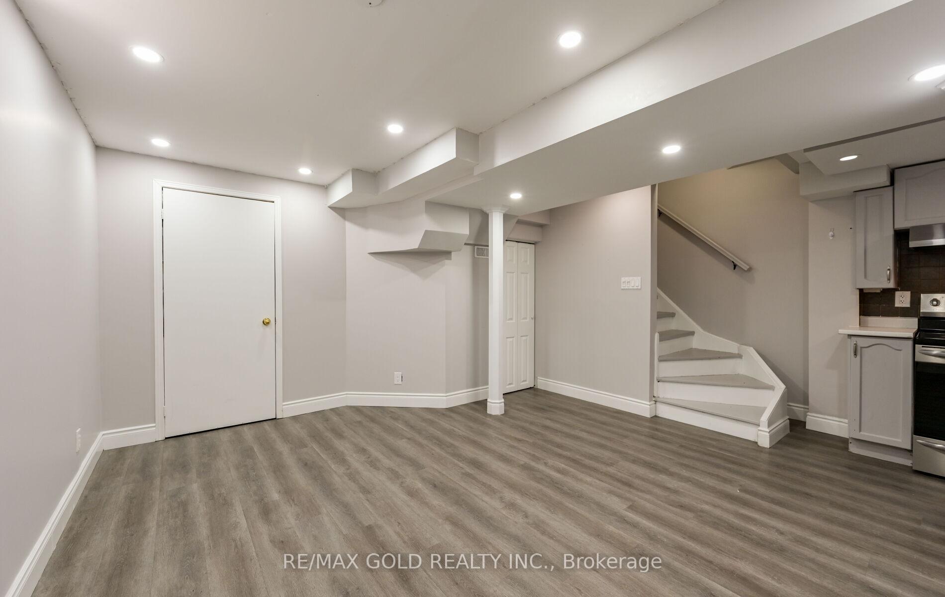 Photo 33 of 171 Fernforest Drive, Brampton, Sandringham-Wellington — HOMEH
