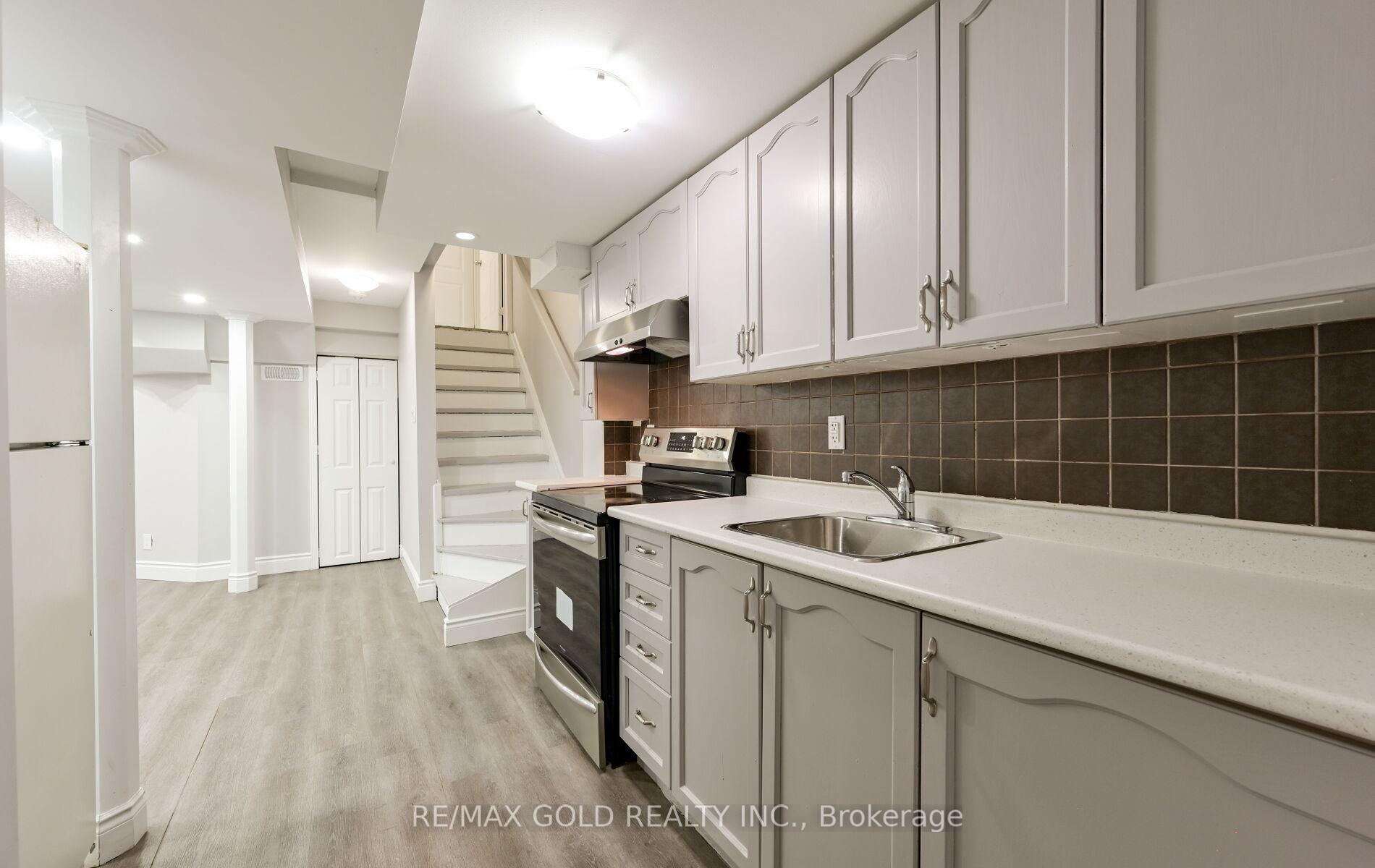 Photo 35 of 171 Fernforest Drive, Brampton, Sandringham-Wellington — HOMEH