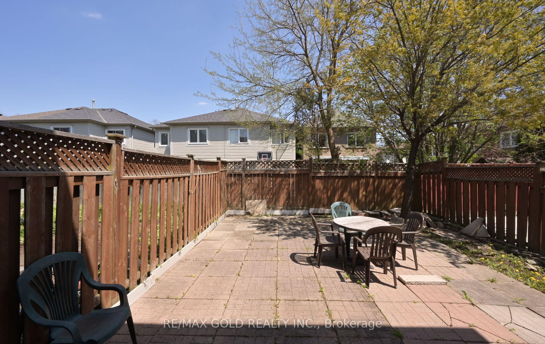 Photo 41 of 171 Fernforest Drive, Brampton, Sandringham-Wellington — HOMEH