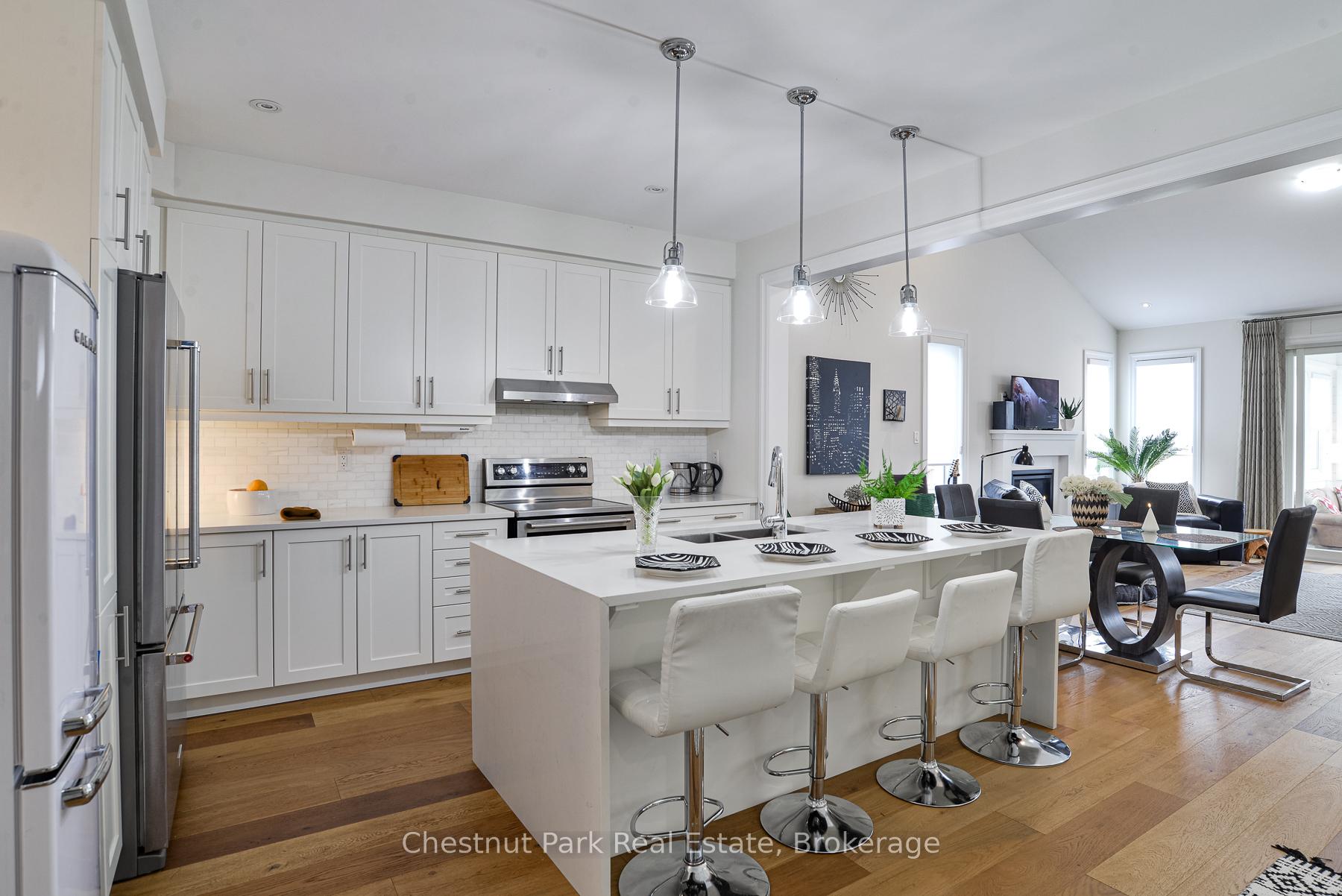 Photo 10 of 5 Hunter Place, Bracebridge, Macaulay — HOMEH