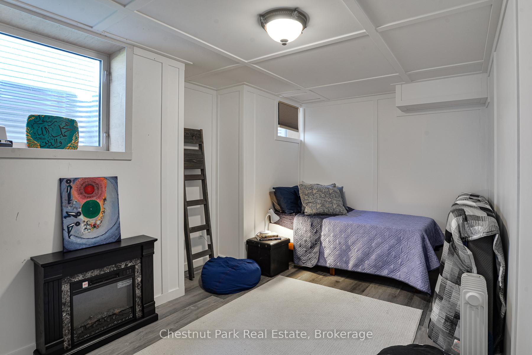 Photo 33 of 5 Hunter Place, Bracebridge, Macaulay — HOMEH
